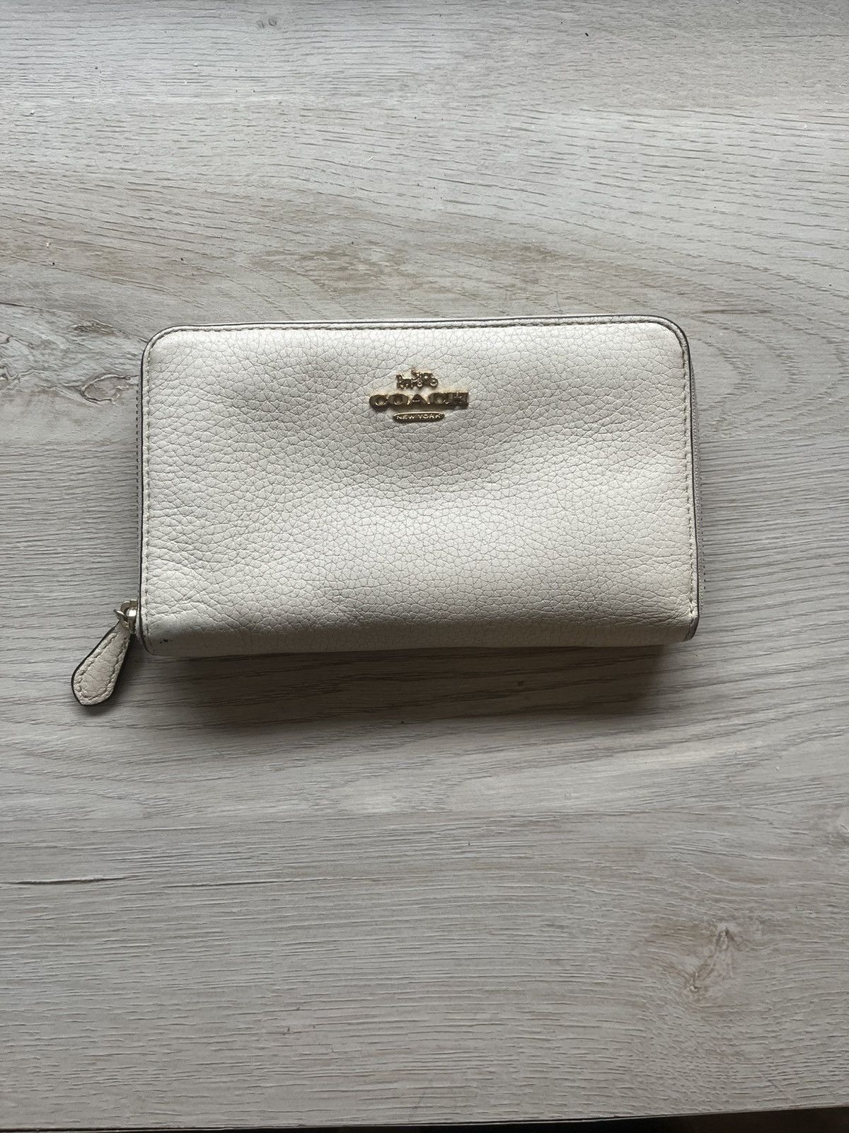 Coach Coach Medium ID Zip Wallet in refined chalk pebble leather Size ONE SIZE - 1 Thumbnail