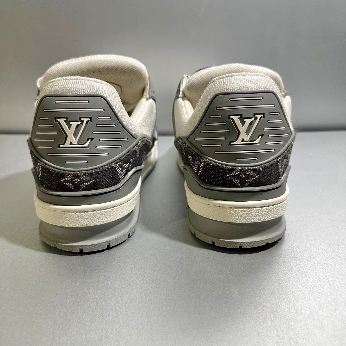 Louis Vuitton Louis Vuitton Grey White Denim Jeans - Size 7/41 Size US 7 / EU 40 - 5 Thumbnail