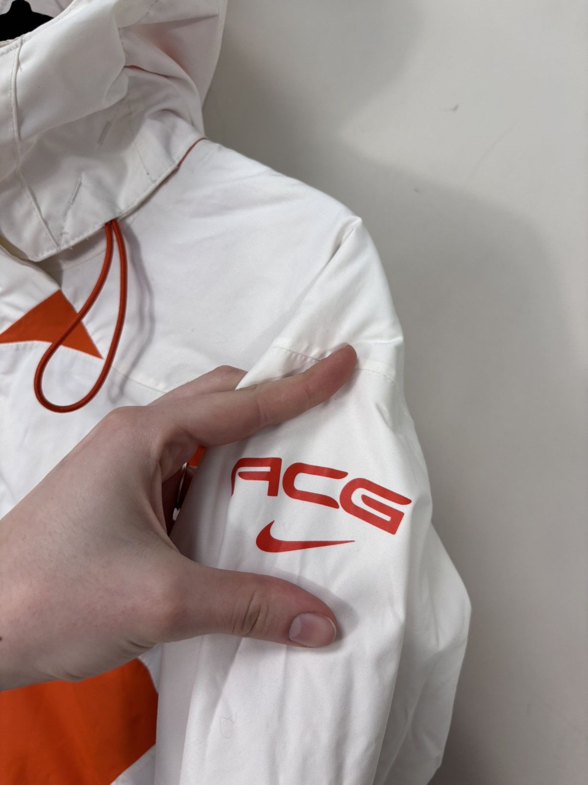 Nike ACG Nike ACG Vintage Women’s Outdoor Jacket Hooded Insulated Size S / US 4 / IT 40 - 15 Thumbnail