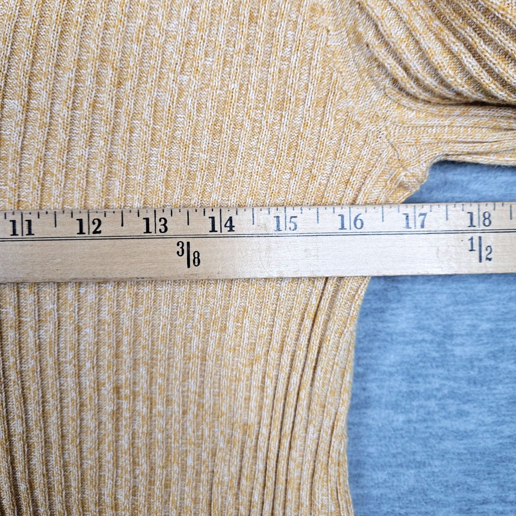 Torrid Torrid Women's Sweater Size 3 Cardigan V-Neck Long Sleeve Yellow Knit Cotton 40% Rayon Regular All Seasons Modern Size XS / US 0-2 / IT 36-38 - 3 Thumbnail
