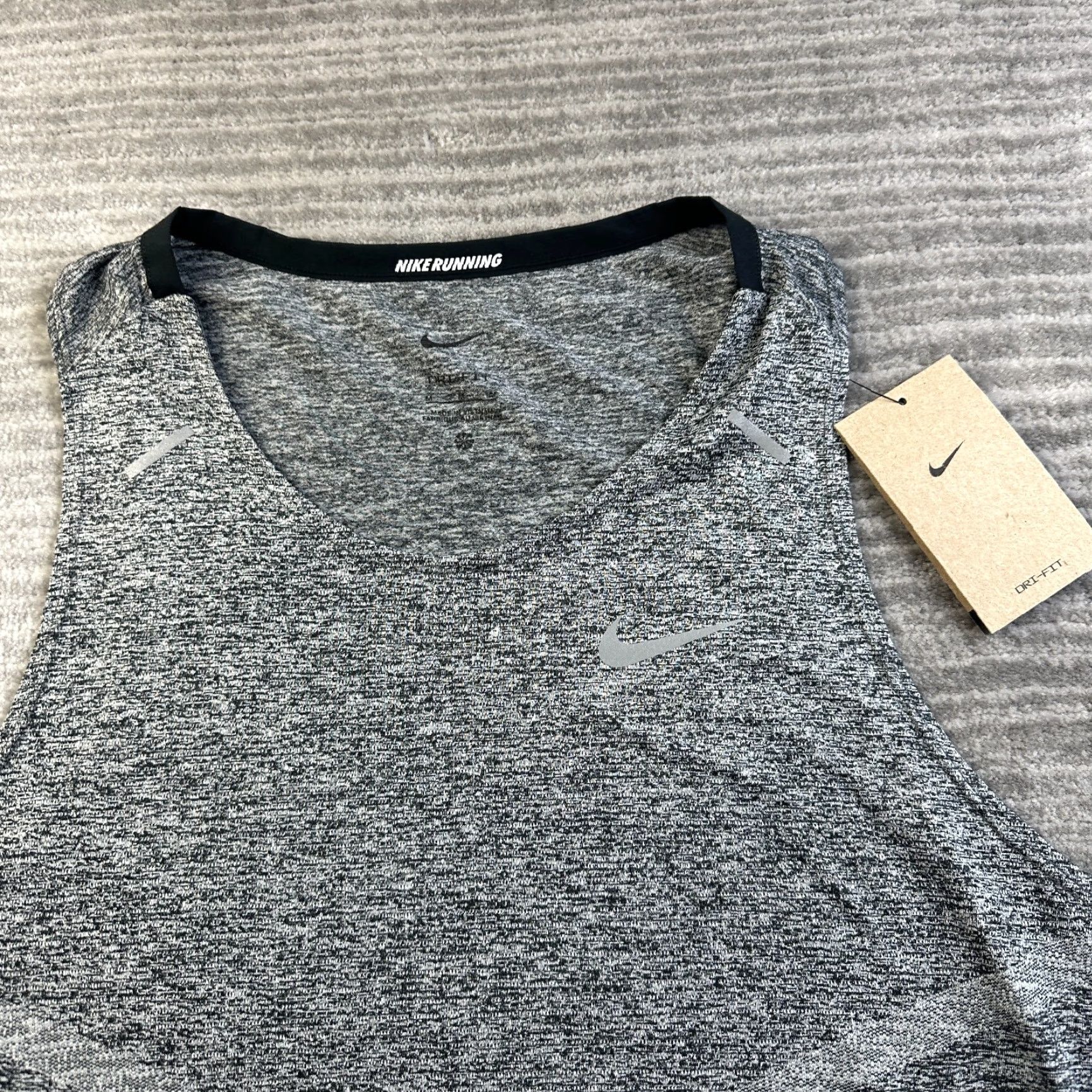 Nike NEW Nike Shirt Mens Medium Gray Rise 365 Tank Top Gym Training Marathon Dri Fit Size US M / EU 48-50 / 2 - 3 Thumbnail