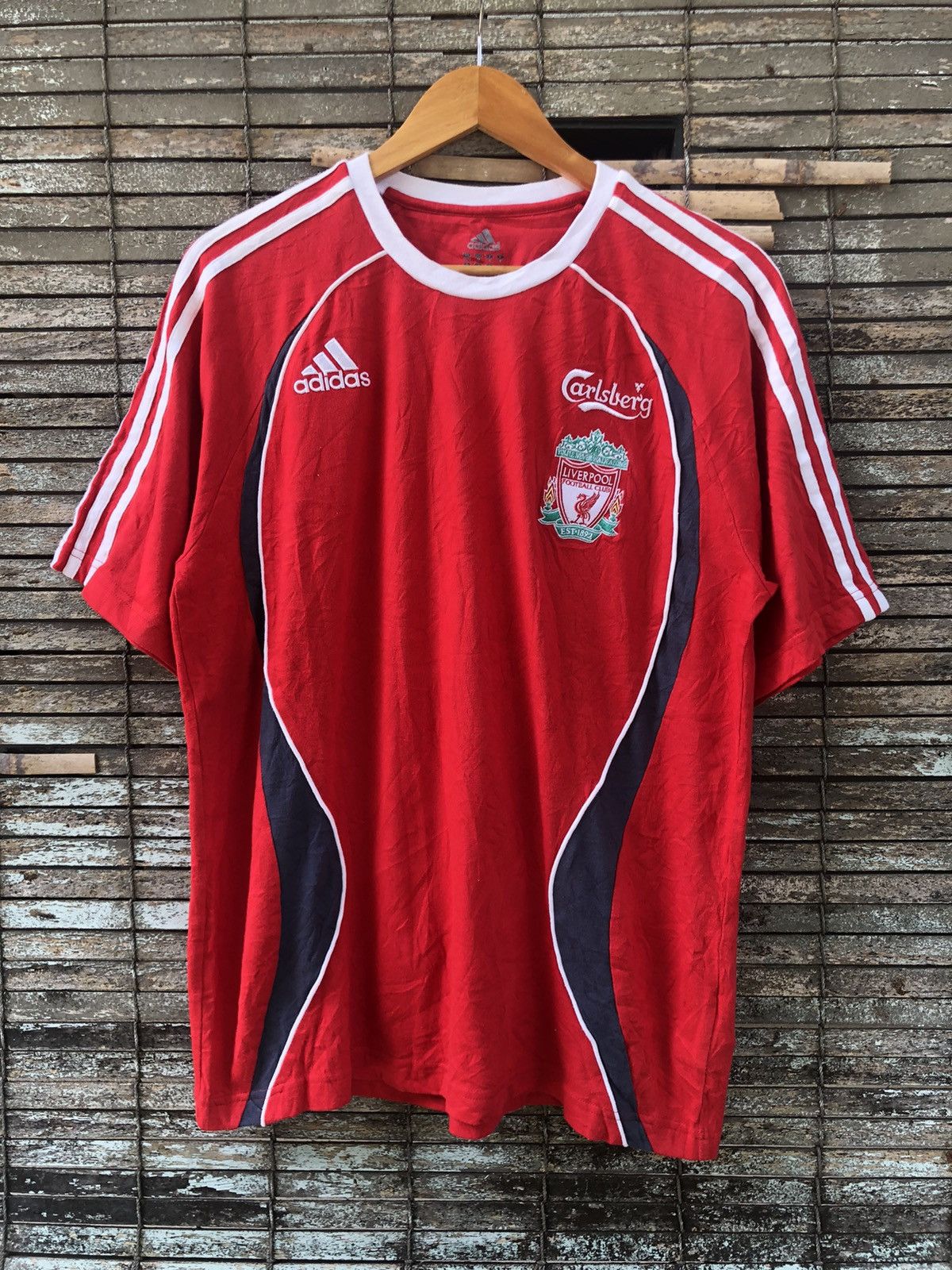 Adidas 🔥Vintage Y2k🔥 Adidas Liverpool Carlsbery Embroidered Tee Size US L / EU 52-54 / 3 - 1 Thumbnail