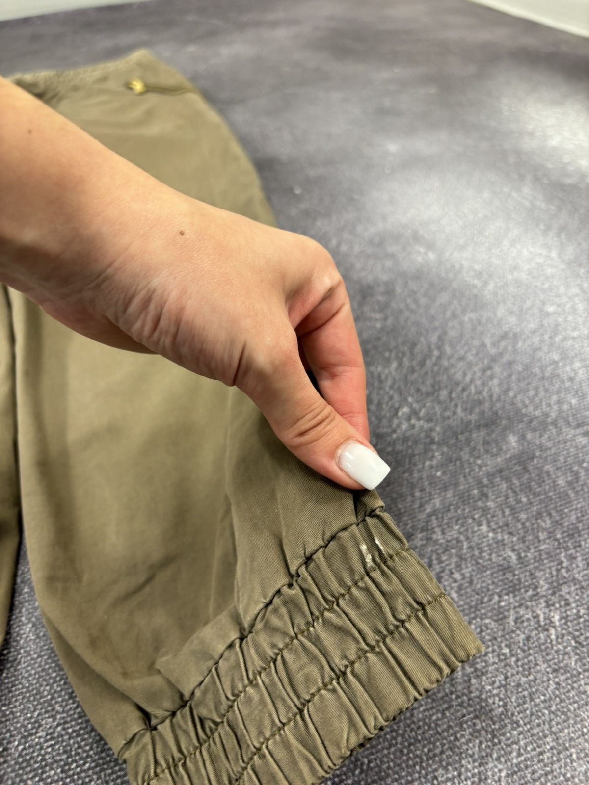 Marc by Marc Jacobs Marc By Marc Jacobs Women’s Khaki Green Luxury Joggers Pants Size 27" / US 4 / IT 40 - 7 Thumbnail