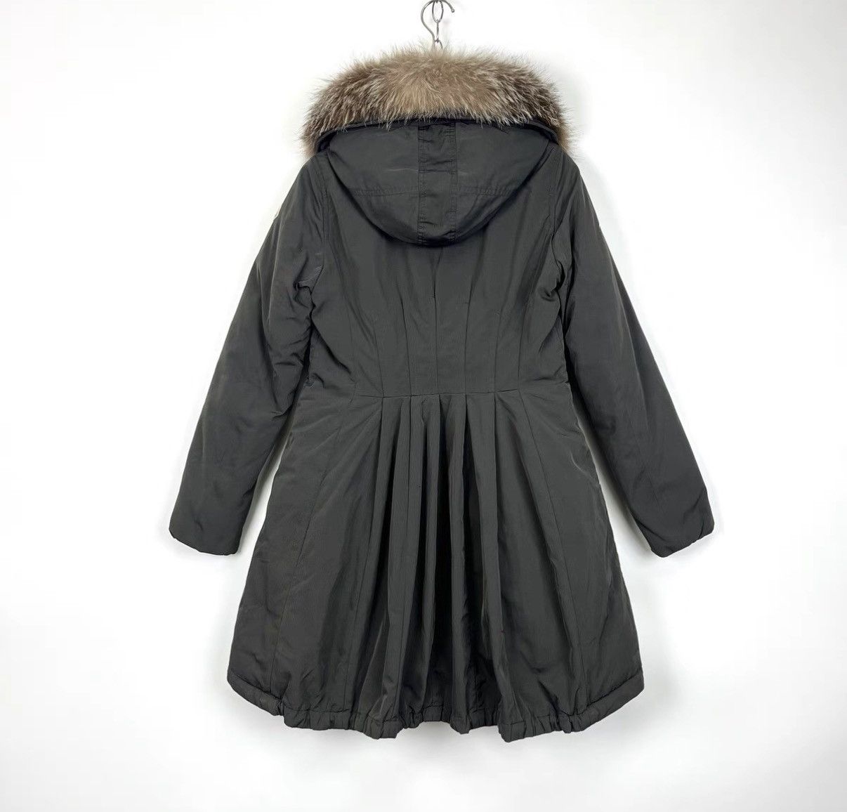 Moncler Moncler Olive Green Fur Collar Waist Down Jacket K12 Size S / US 4 / IT 40 - 2 Thumbnail