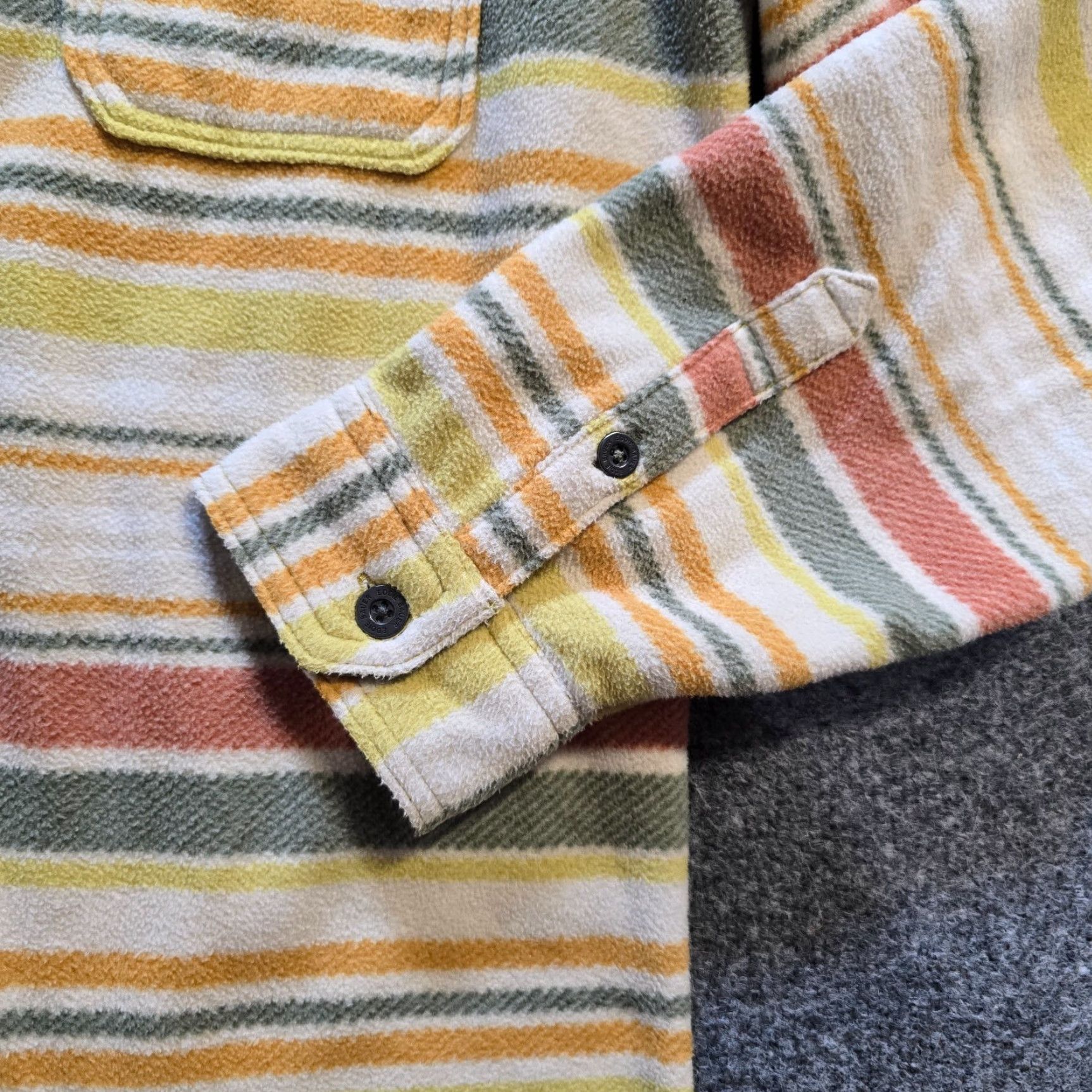 Eddie Bauer Eddie Bauer Shirt Mens Small Green Striped Fleece Button Western Casual Size US S / EU 44-46 / 1 - 4 Thumbnail