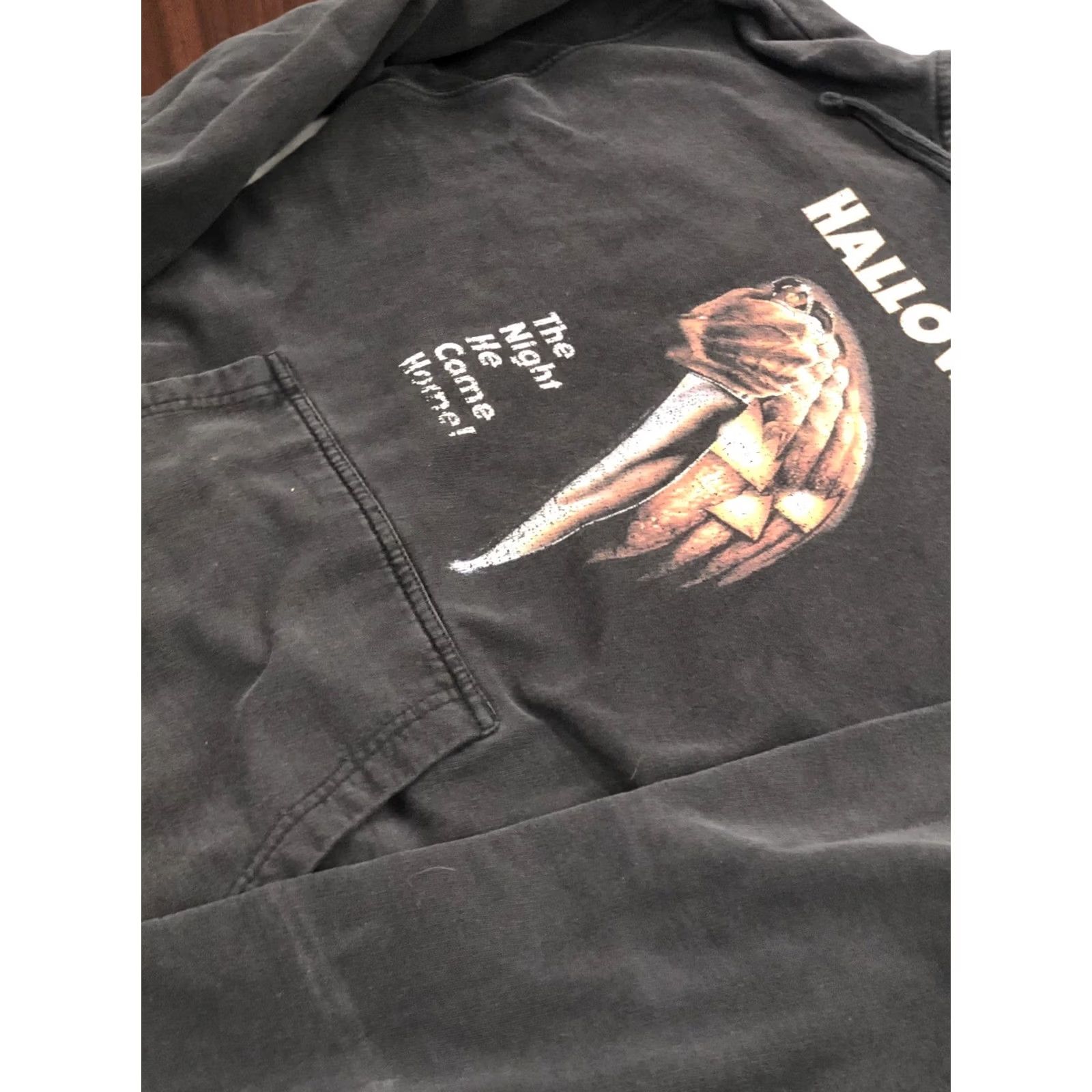 Vintage Halloween Michael Myers Black Hoodie Men's Large Shirt Hoodie Pullover Hooded Logo Long Sleeve Black Cotton Polyester Winter Fall Spring Mens Size US L / EU 52-54 / 3 - 5 Thumbnail
