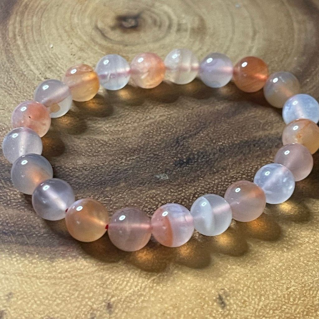 Other Yuan yuan Agate bracelet striped layers light rainbow colors stretch 10mm 7.5” natural crystal Size ONE SIZE - 10 Thumbnail