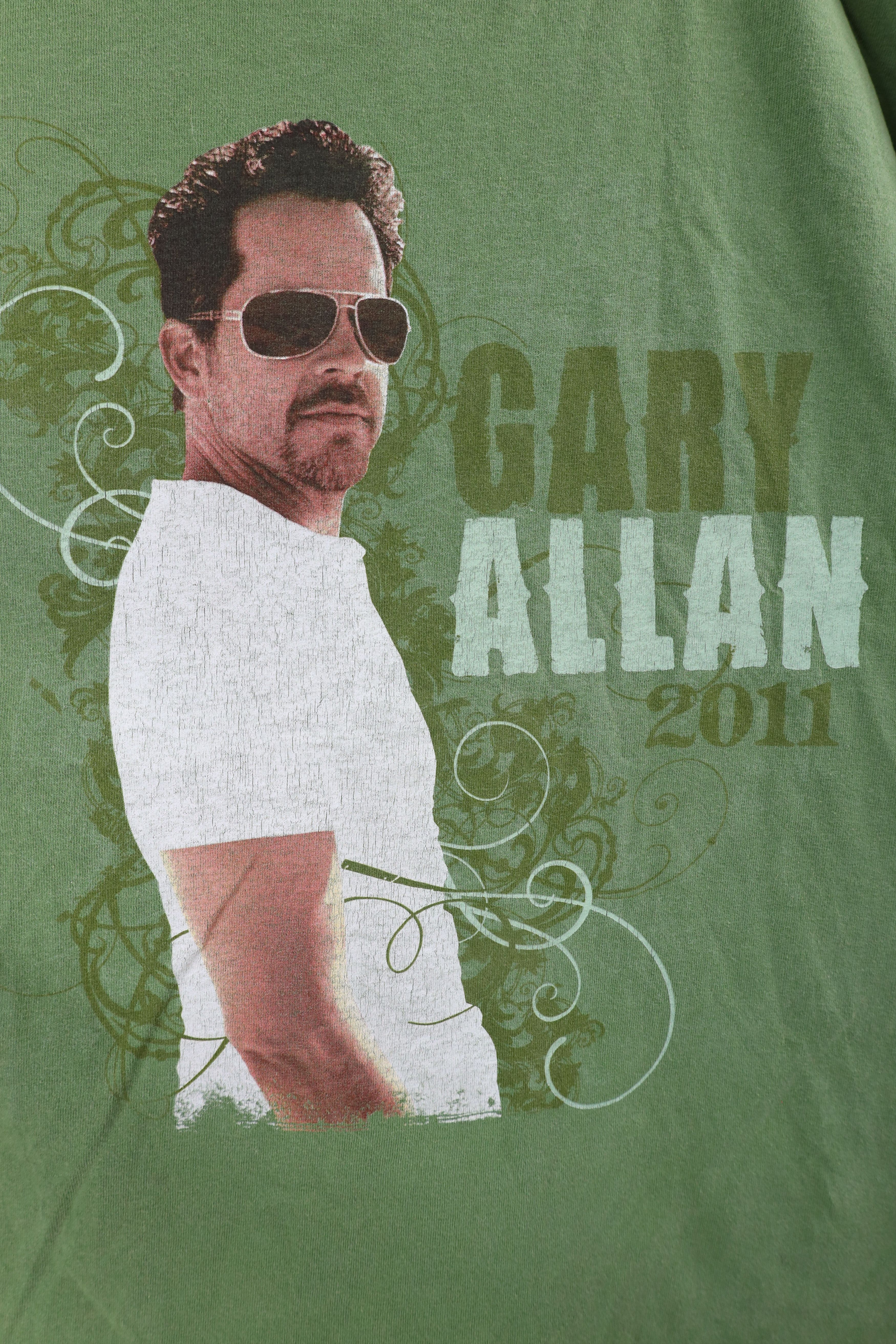 Vintage Vintage Y2K 2011 Tour Gary Allan Band Short Sleeve T-Shirt Size US L / EU 52-54 / 3 - 4 Thumbnail