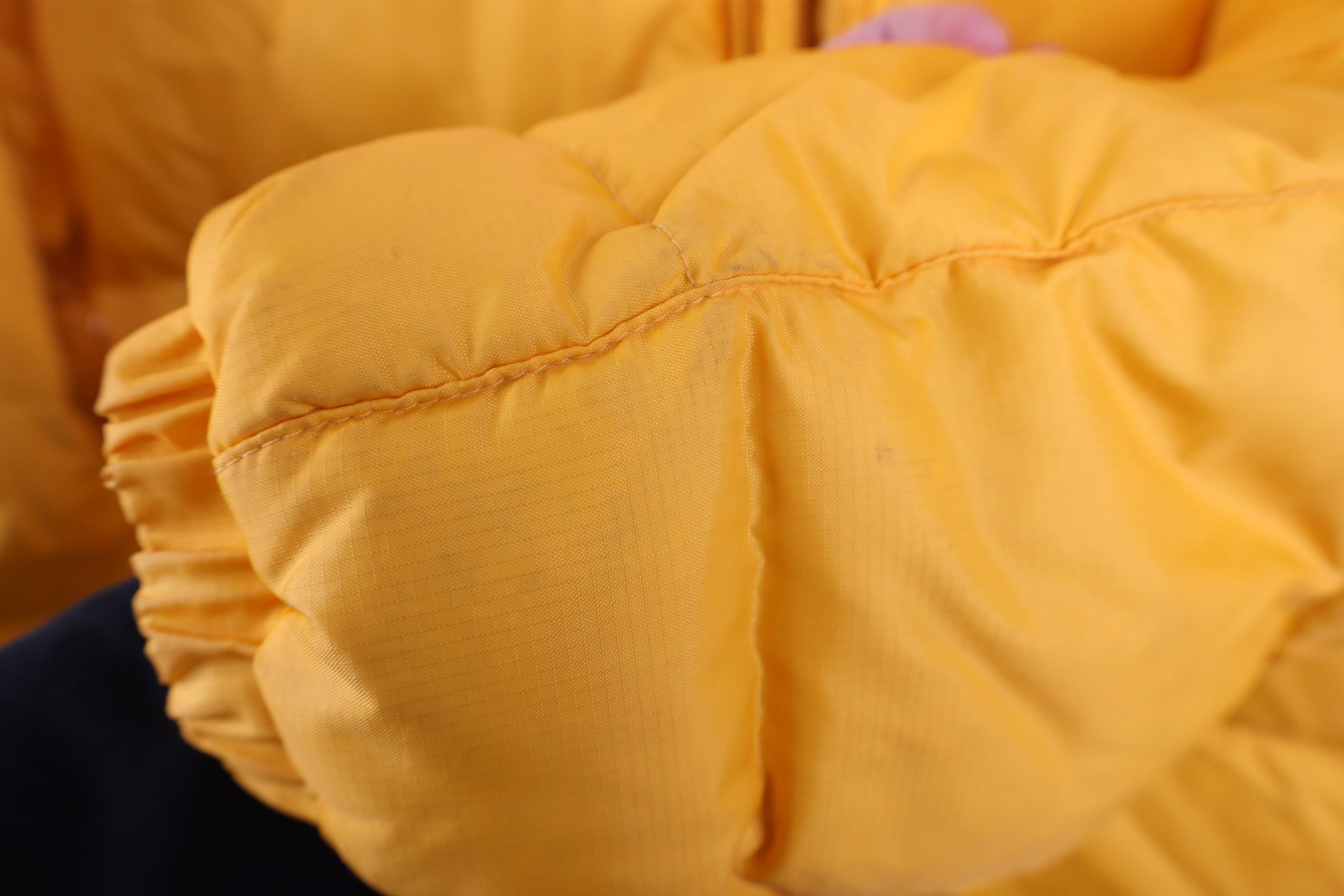 Gap Vintage Y2K 2002 Gap Insulated Puffer Jacket Yellow Hooded Size US M / EU 48-50 / 2 - 10 Thumbnail