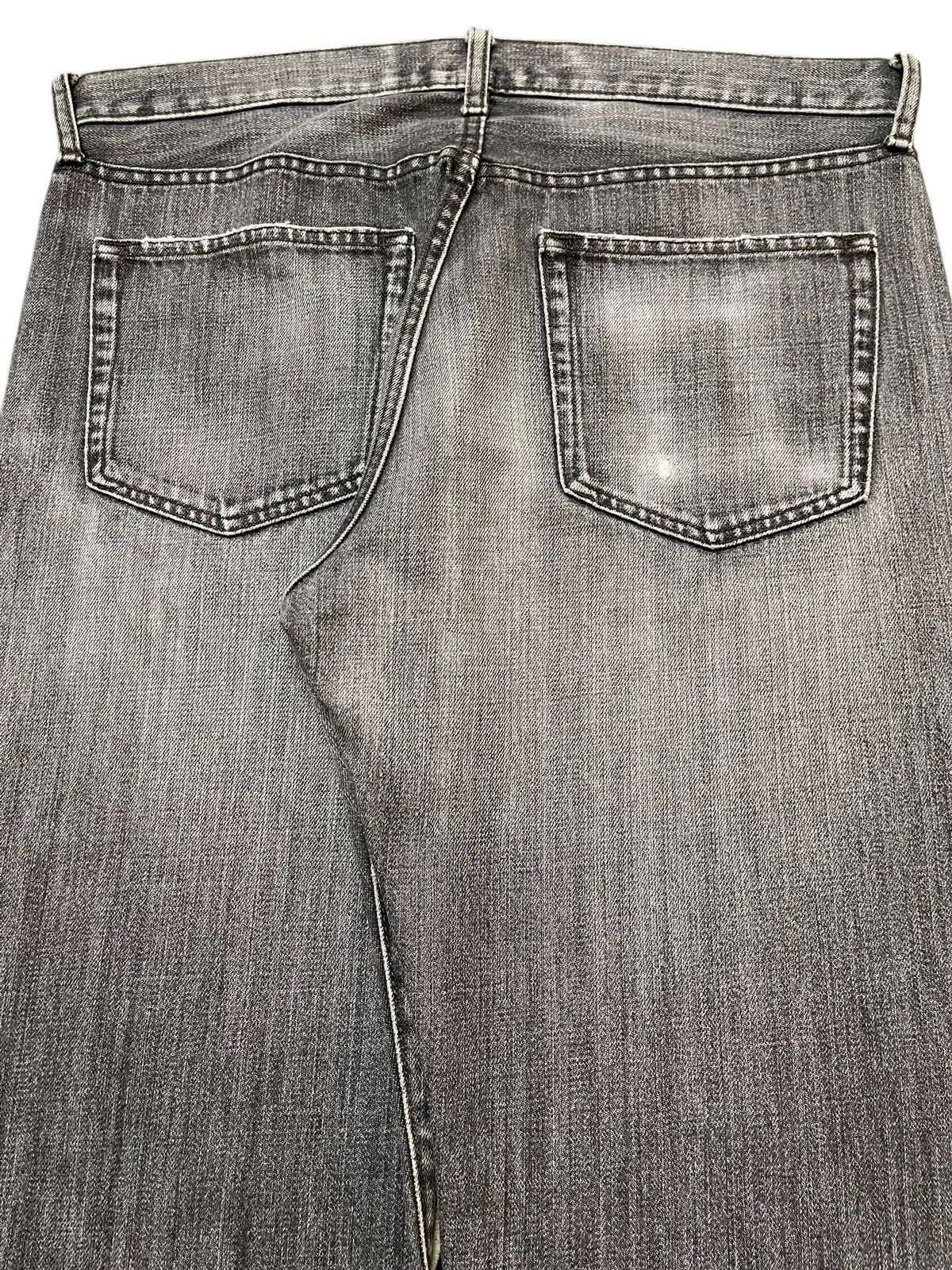 Uniqlo Vintage Japanese Uniqlo Faded Wash Distressed Loose Jeans Size US 34 / EU 50 - 6 Thumbnail