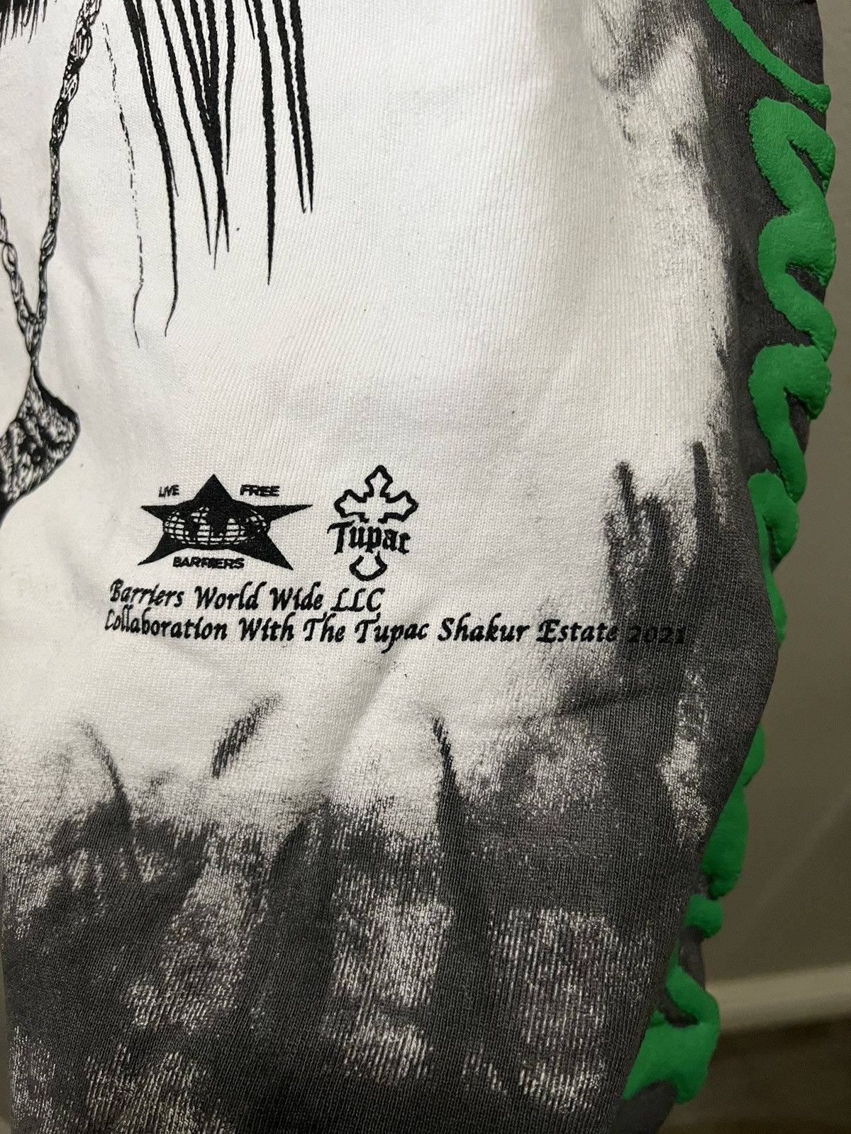 Barriers Barriers x Tupac complex con exclusive hoodie Size US M / EU 48-50 / 2 - 3 Thumbnail