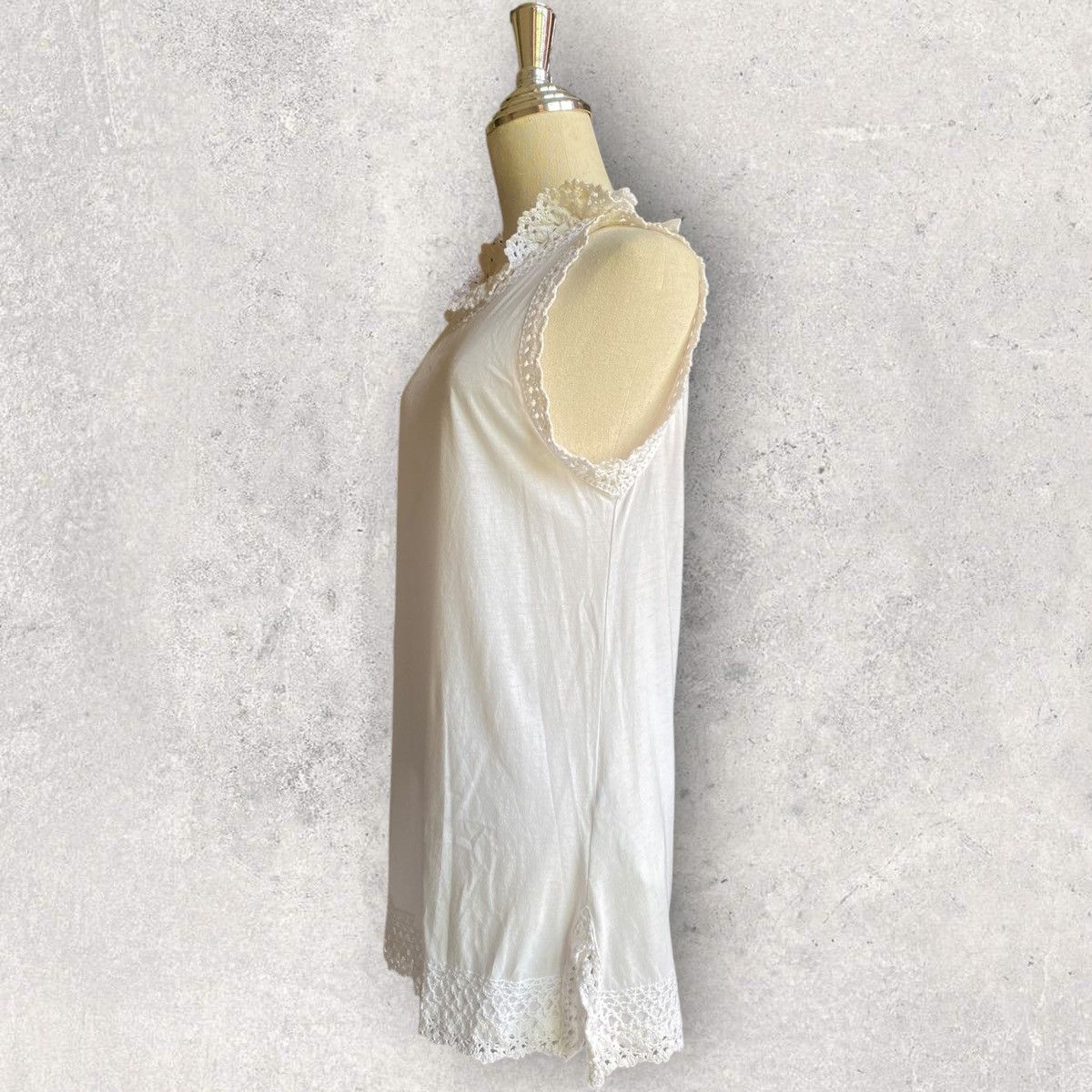 Prada 2010 Prada Lace Trim Tank Top Size XL / US 12-14 / IT 48-50 - 4 Thumbnail
