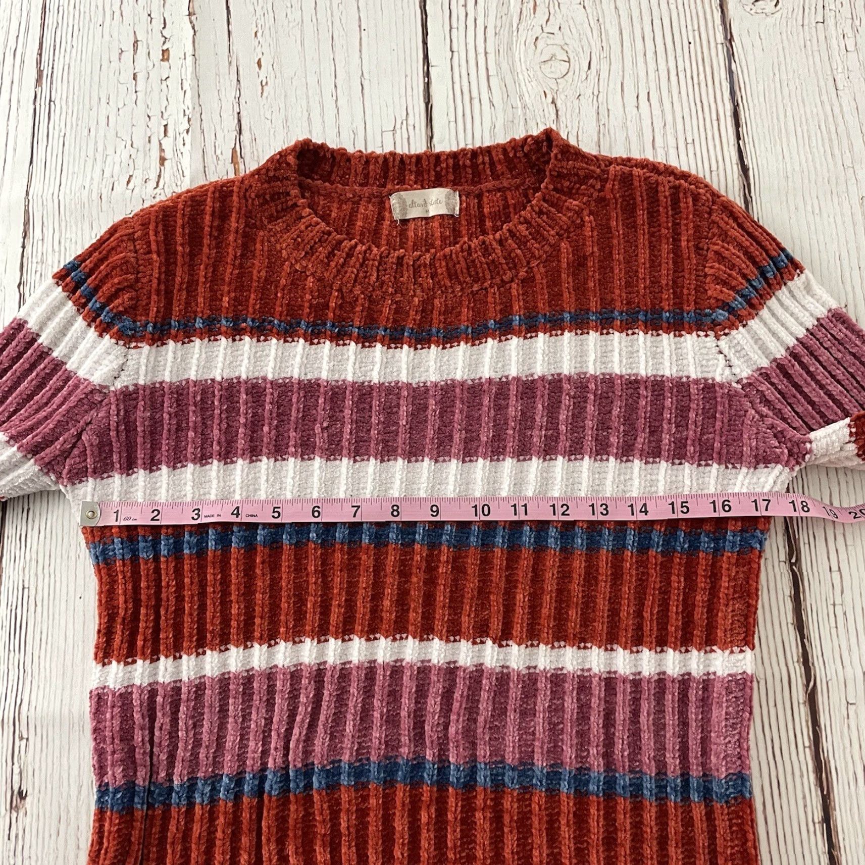 Vintage Altar'd State Pullover Shirt Women M Pink Blue Orange 100% Polyester Sweater Vintage Style Size M / US 6-8 / IT 42-44 - 4 Thumbnail