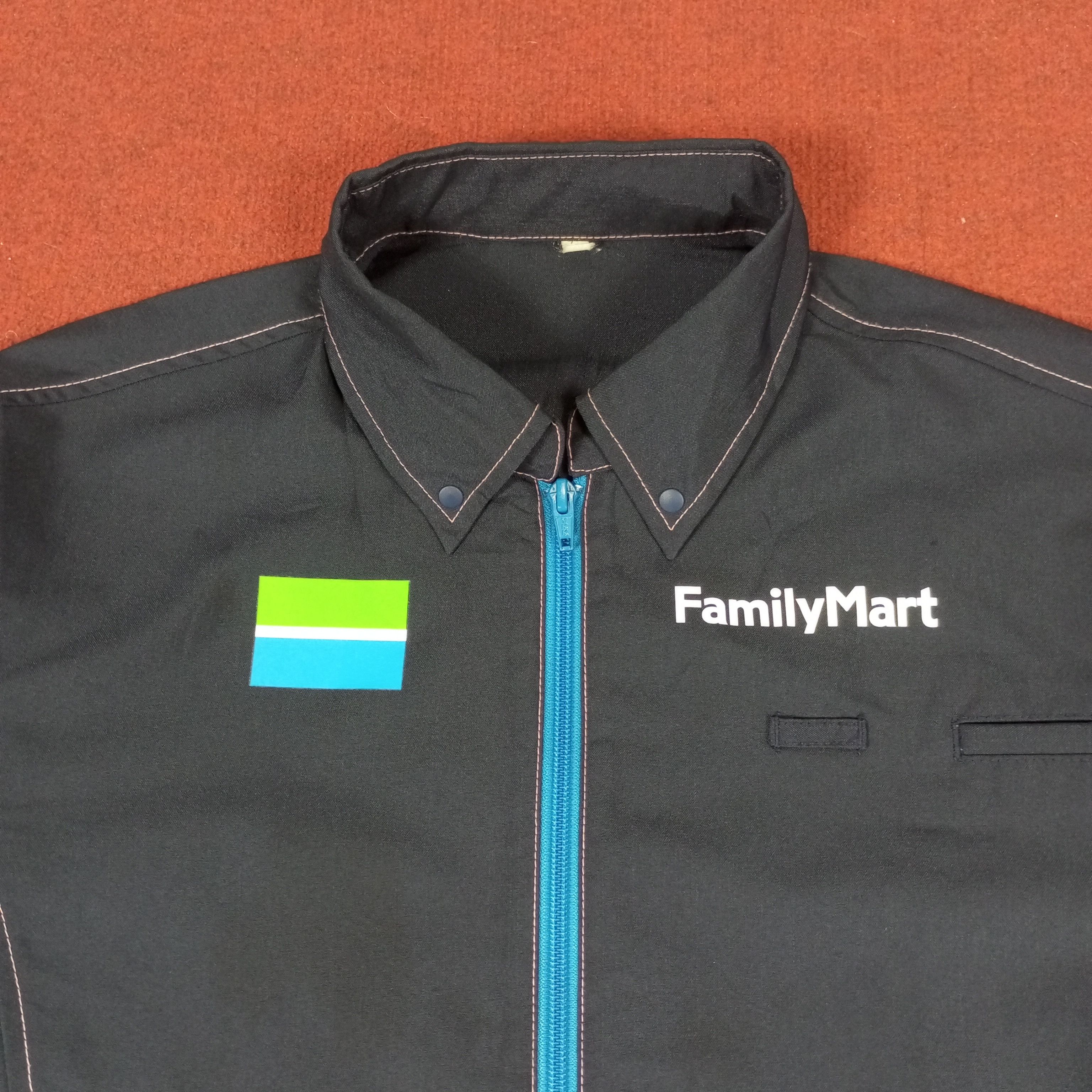 Japanese Brand × Vintage Family Mart Japanese Brand Working Uniform Jacket Size US M / EU 48-50 / 2 - 2 Thumbnail