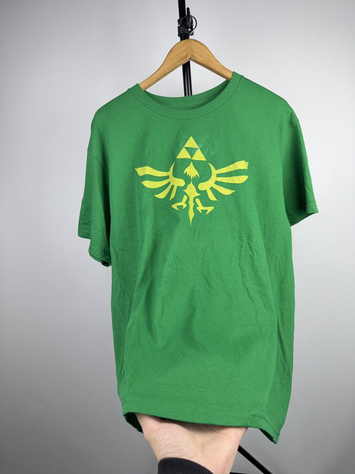 Nintendo 2016 Game Zelda Skyward Sword Hylian Crest Green Tee L Size US L / EU 52-54 / 3 - 5 Thumbnail