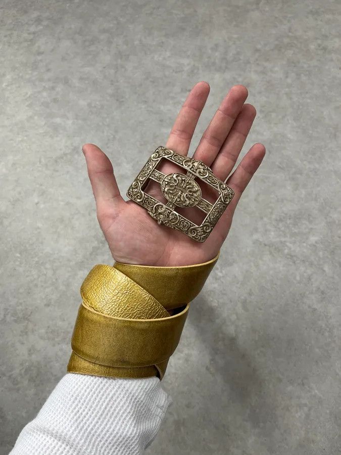 Roberto Cavalli 2000s Cavalli Ornament Buckle Golden Leather Belt Size ONE SIZE - 2 Thumbnail