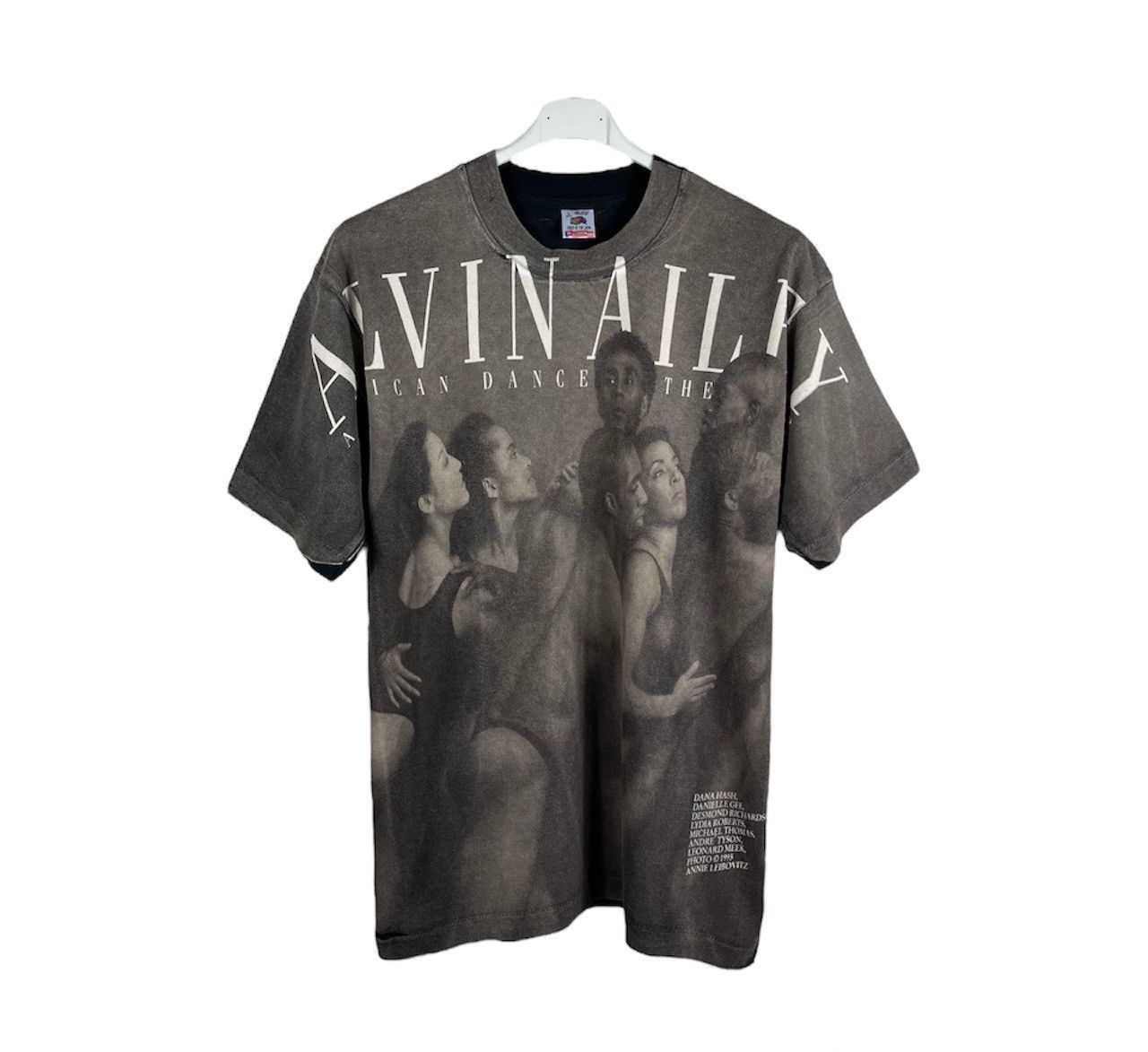 Vintage Vintage 90s Alvin Ailey x Annie Liebovitz full print t-shirt Size US L / EU 52-54 / 3 - 1 Thumbnail
