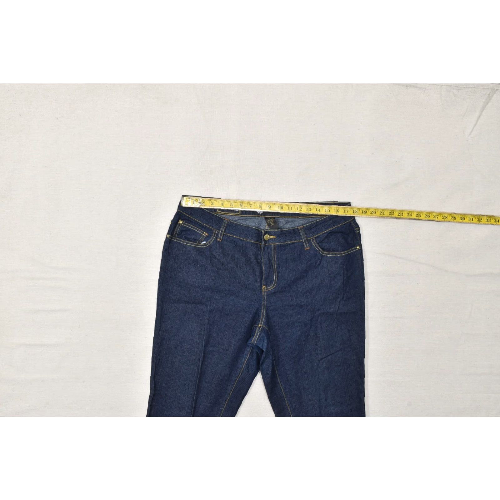 Rocawear Rocawear Women's Jeans Size 16 Dark Wash Bootcut Denim Embroidered Back Pocket Size 38" / US 16 / IT 52 - 4 Thumbnail