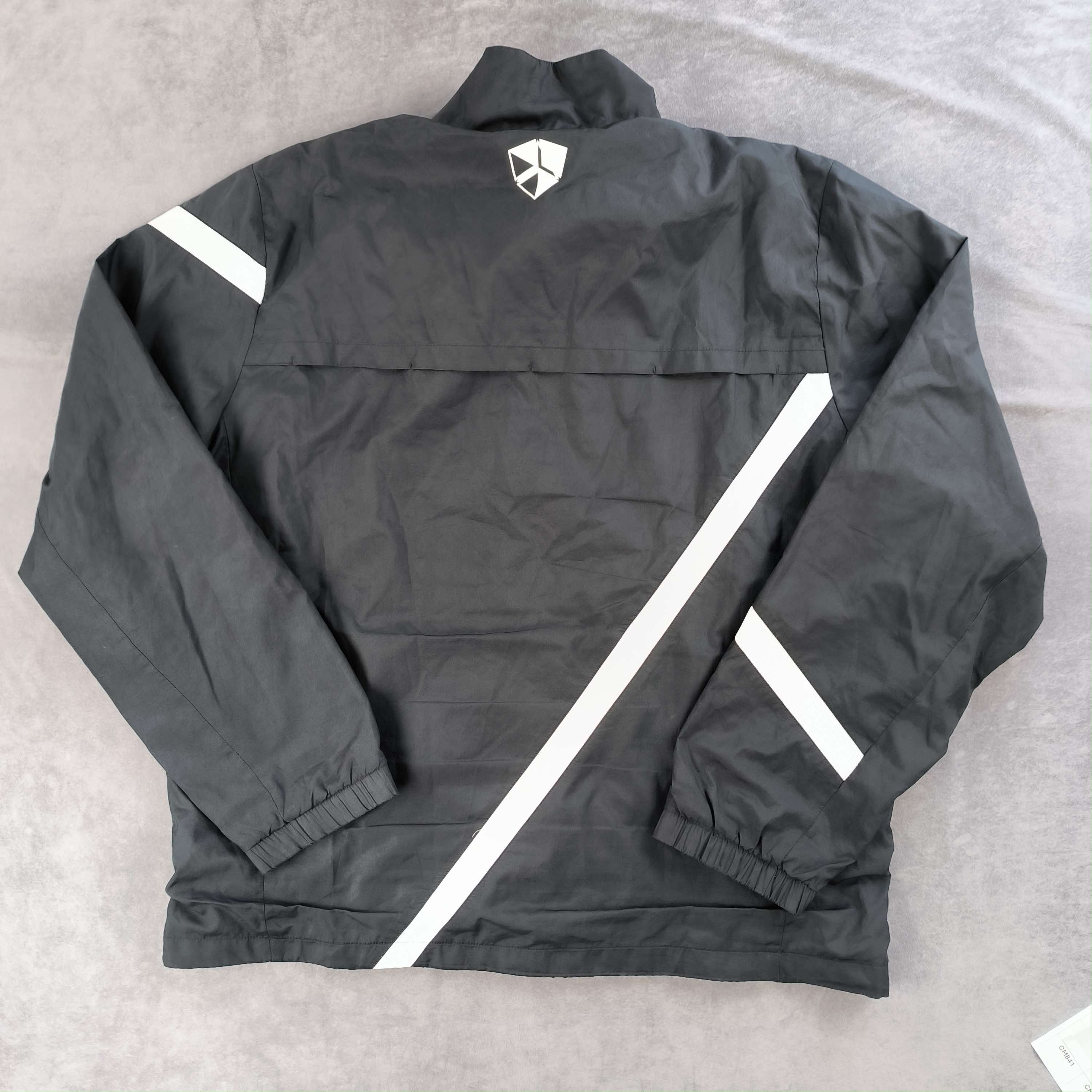 Nike Juventus 2011-12 Nike football track top size XL Size US XL / EU 56 / 4 - 2 Thumbnail