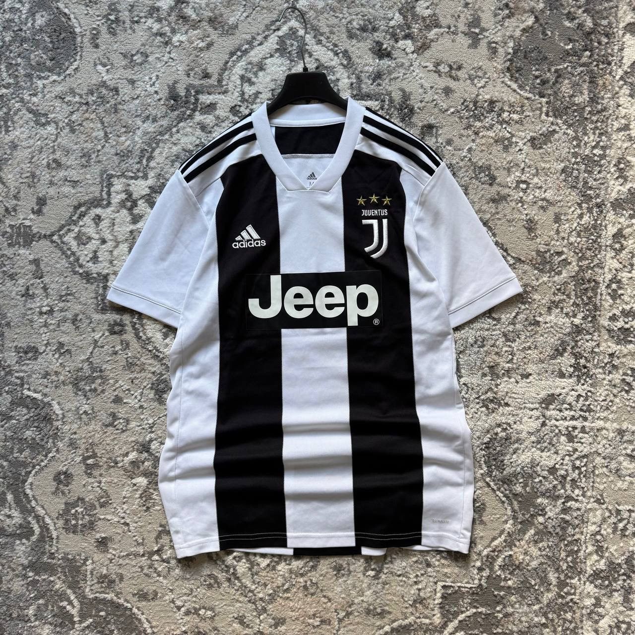 Adidas Adidas Juventus 2018/19 Home Soccer Jersey Jeep Blokecore Size US M / EU 48-50 / 2 - 1 Thumbnail