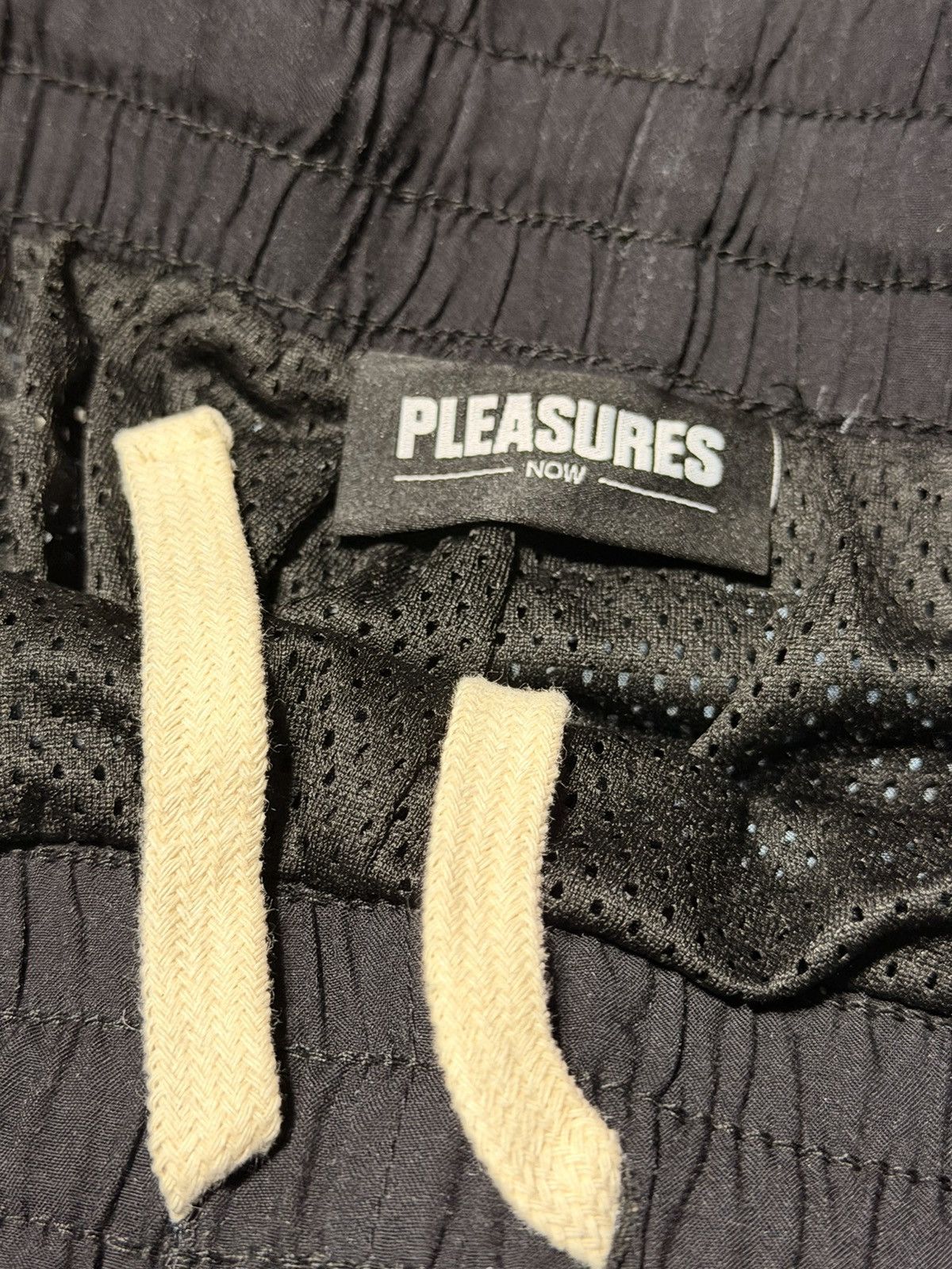 Pleasures Pleasures Heart Short Black Size US 33 - 3 Thumbnail