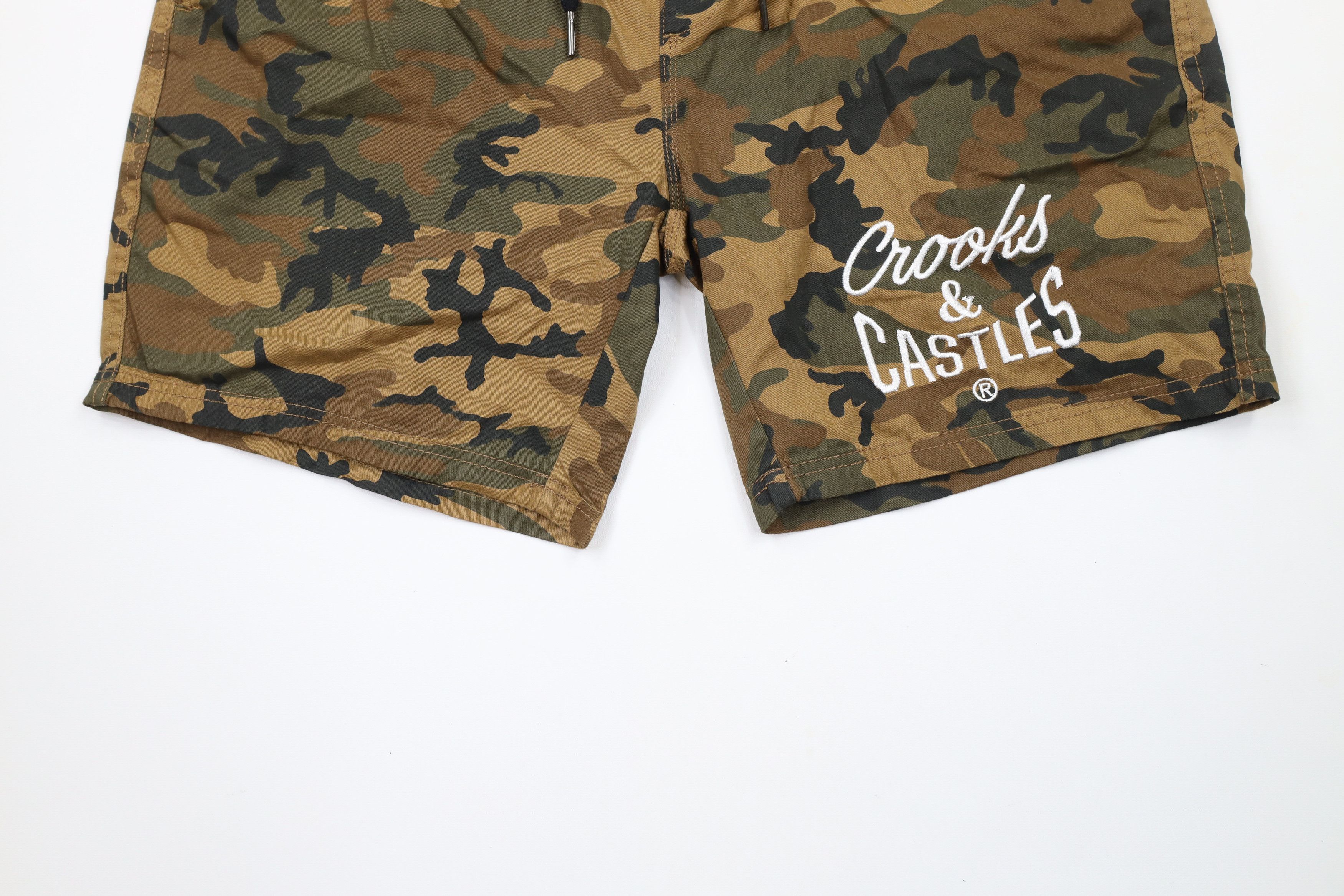 Crooks & Castles × Vintage Vintage Crooks & Castles Out Above Knee Camouflage Shorts Size US 36 / EU 52 - 4 Thumbnail
