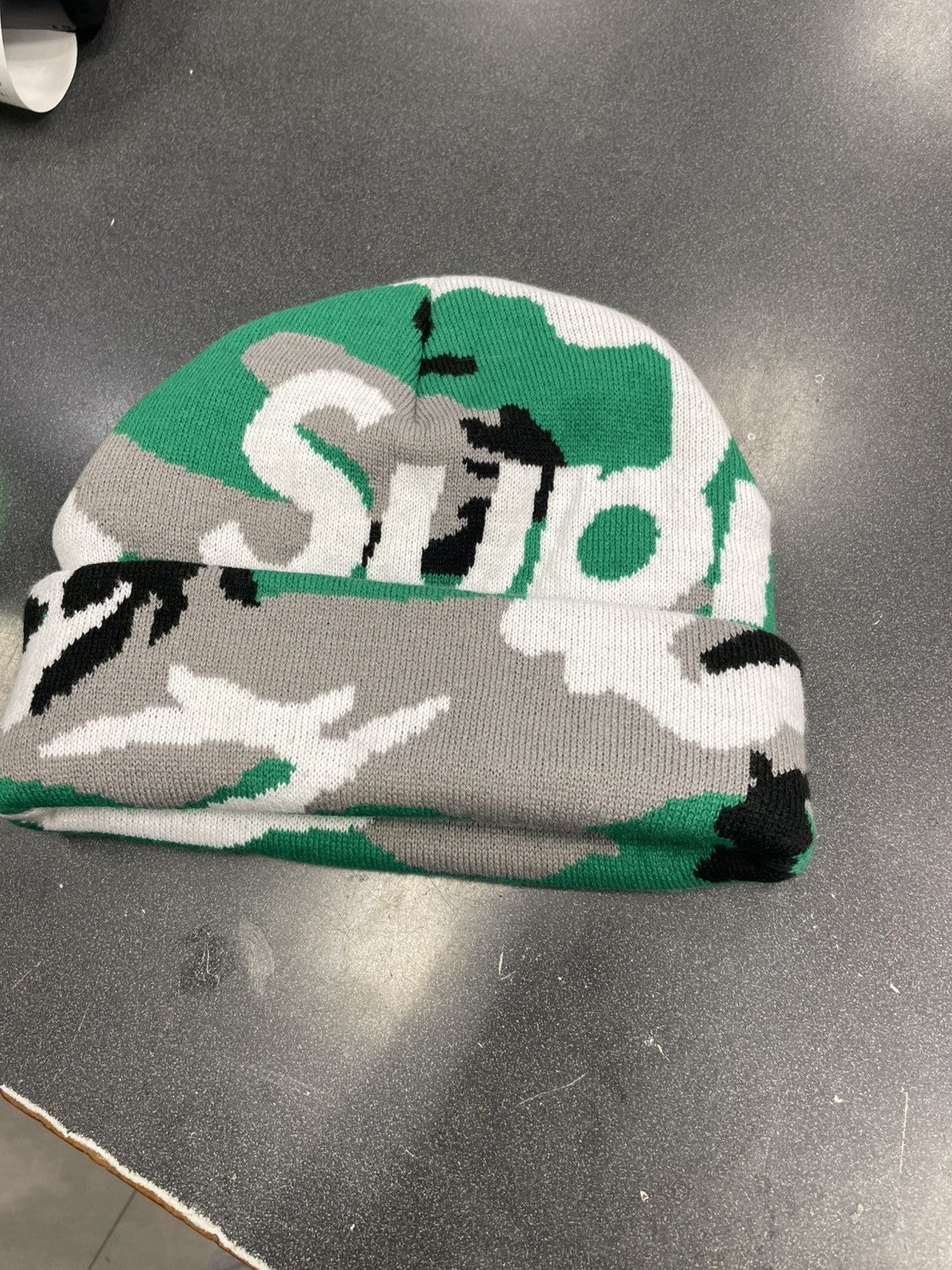 Supreme Supreme Camo Beanie Size ONE SIZE - 2 Thumbnail