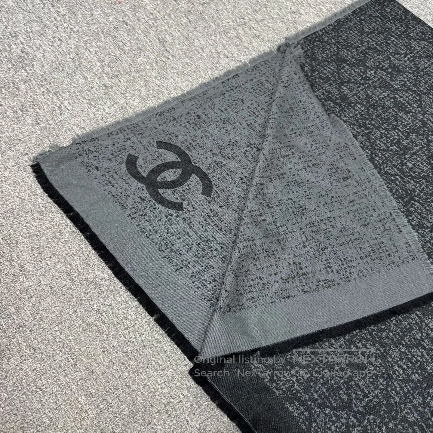 Chanel Chanel Dark gray checkered double-C wool scarf and shawl| Size ONE SIZE - 5 Thumbnail