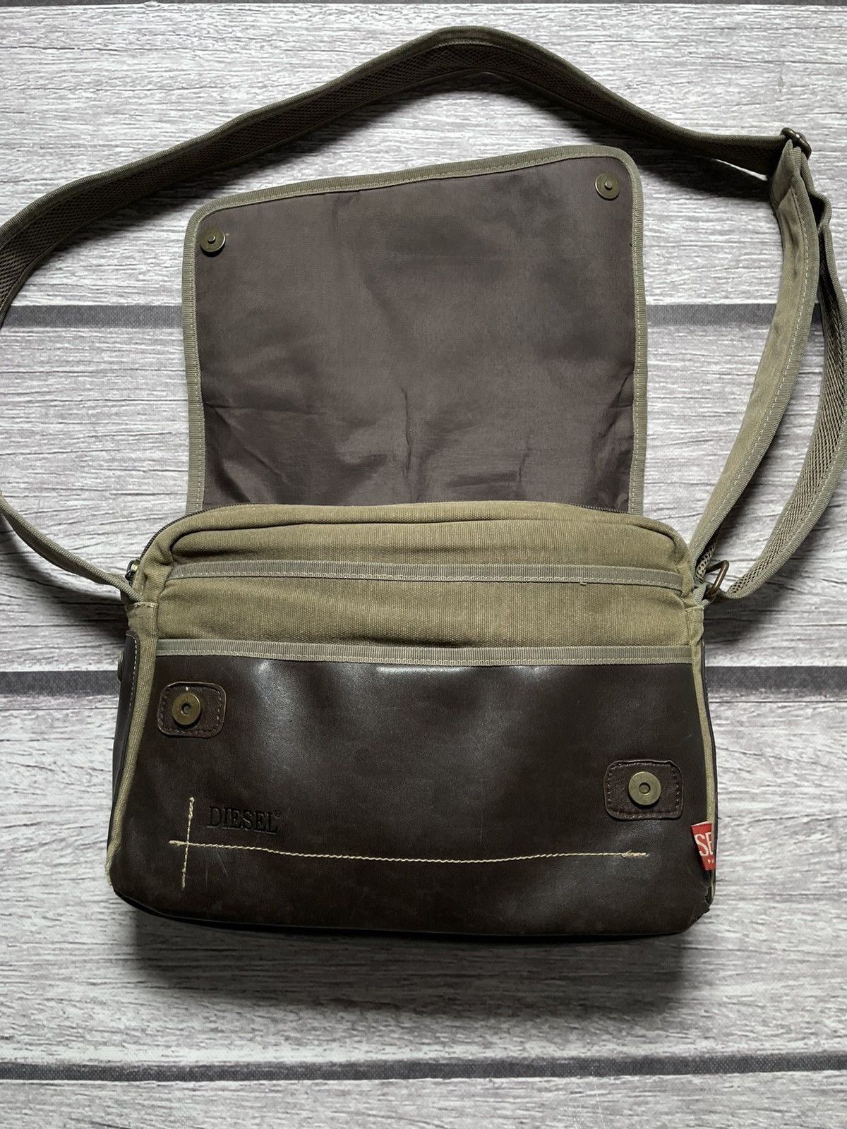 Diesel Diesel Vintage Leather Archival Avant Garde Y2k Shoulder Bag Size ONE SIZE - 13 Thumbnail