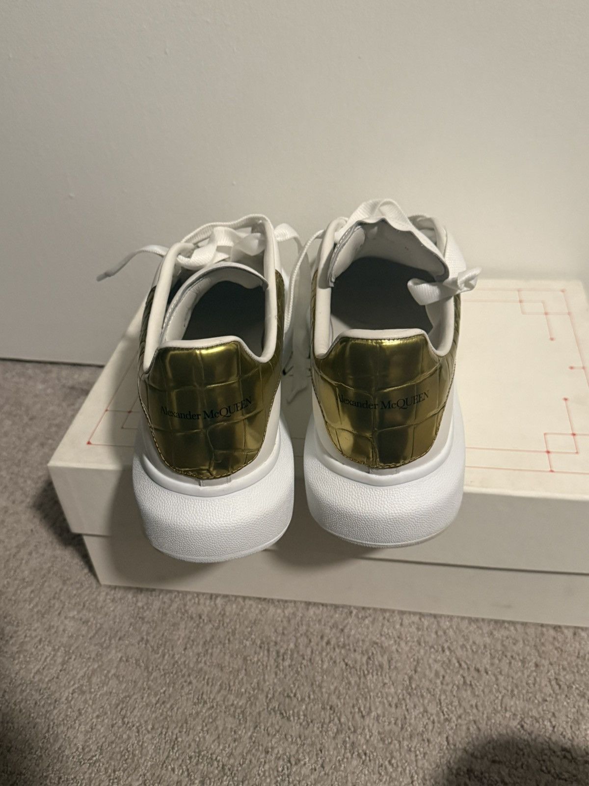 Alexander McQueen White and gold Alexander McQueens Size US 11 / EU 44 - 4 Thumbnail