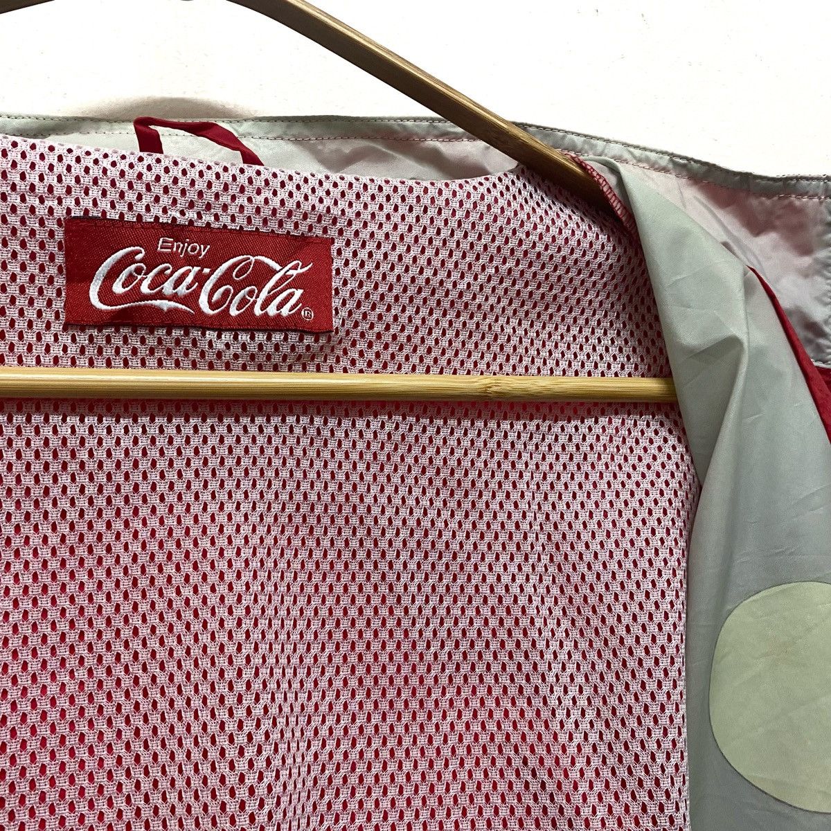 Coca Cola × Vintage Vintage Coca Cola Trade - make Jacket Nylon Windbreaker Size US L / EU 52-54 / 3 - 6 Thumbnail