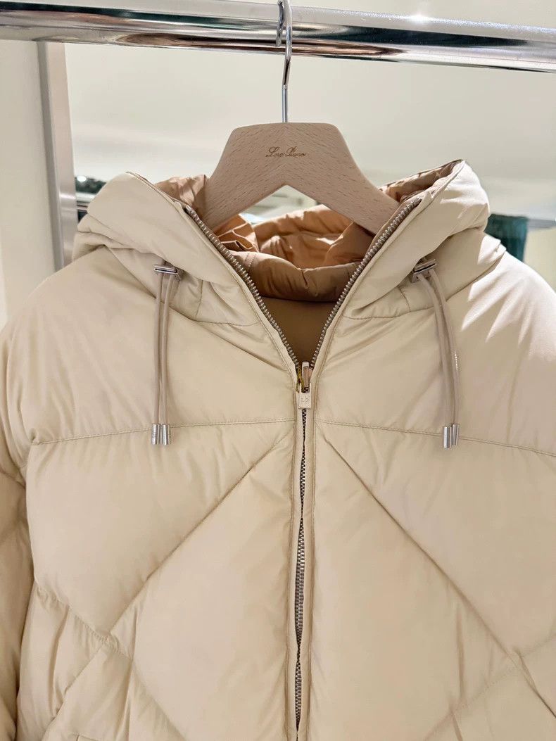 Loro Piana LORO PIANA The lady's warm down jacket can be worn by both Size S / US 4 / IT 40 - 2 Thumbnail