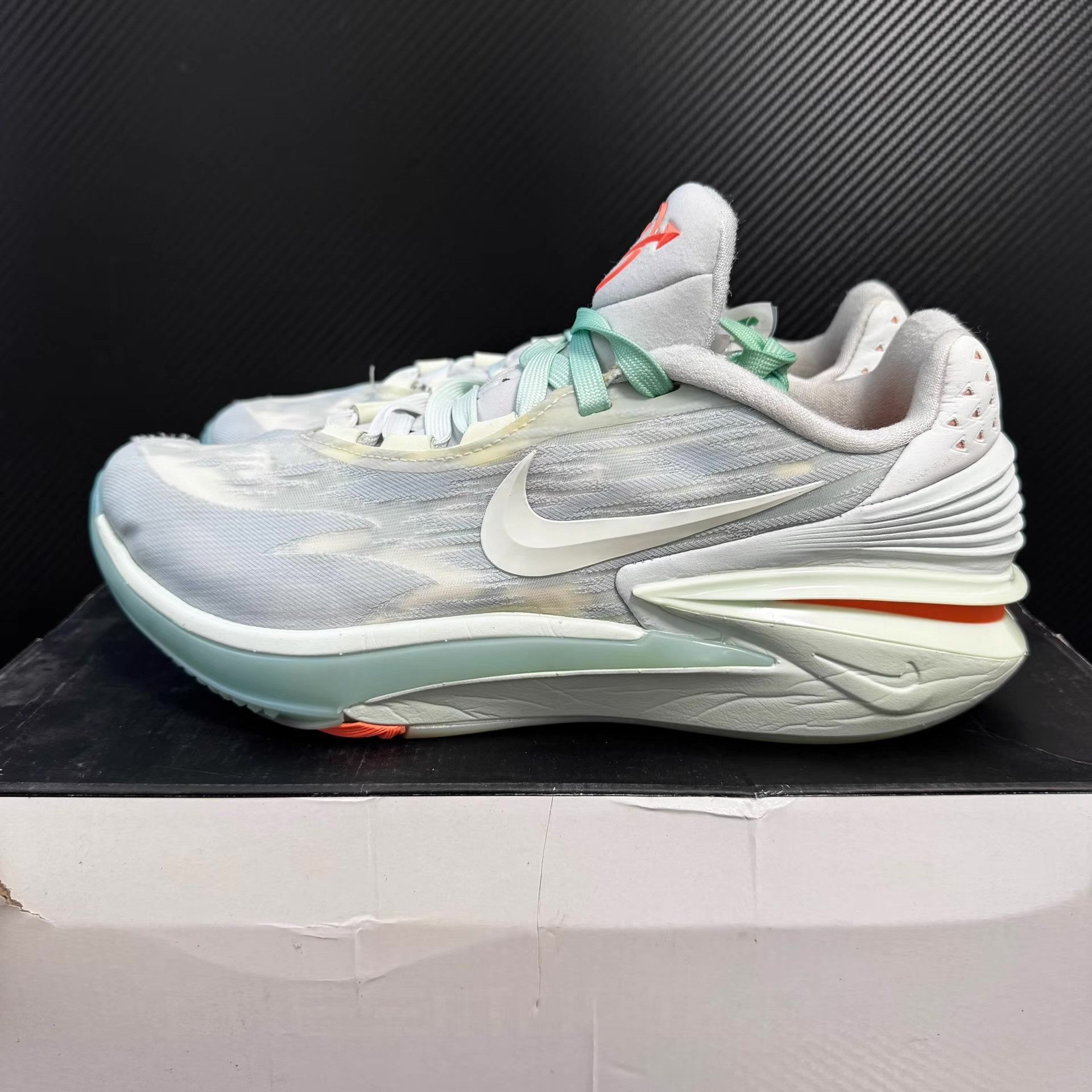 Nike Nike GT Cut 2 Basketball Shoes, Grey Blue Colorway Q10 Size US 9 / EU 42 - 1 Thumbnail