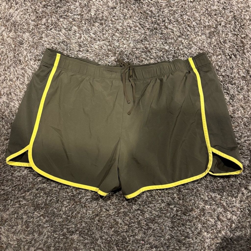 Gap Women's Gap Body Workout Shorts Size 34" / US 12 / IT 48 - 1 Thumbnail
