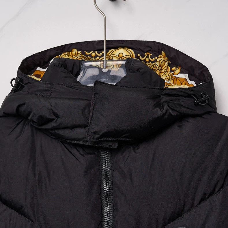 Versace Versace Wear a padded jacket on both sides Size US M / EU 48-50 / 2 - 2 Thumbnail