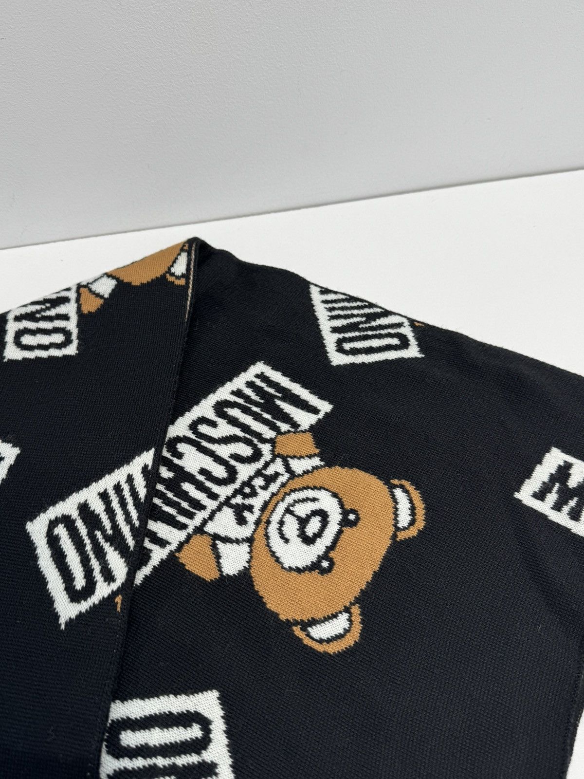 Moschino Moschino Scarf Vintage Y2K Style Logo Size ONE SIZE - 4 Thumbnail
