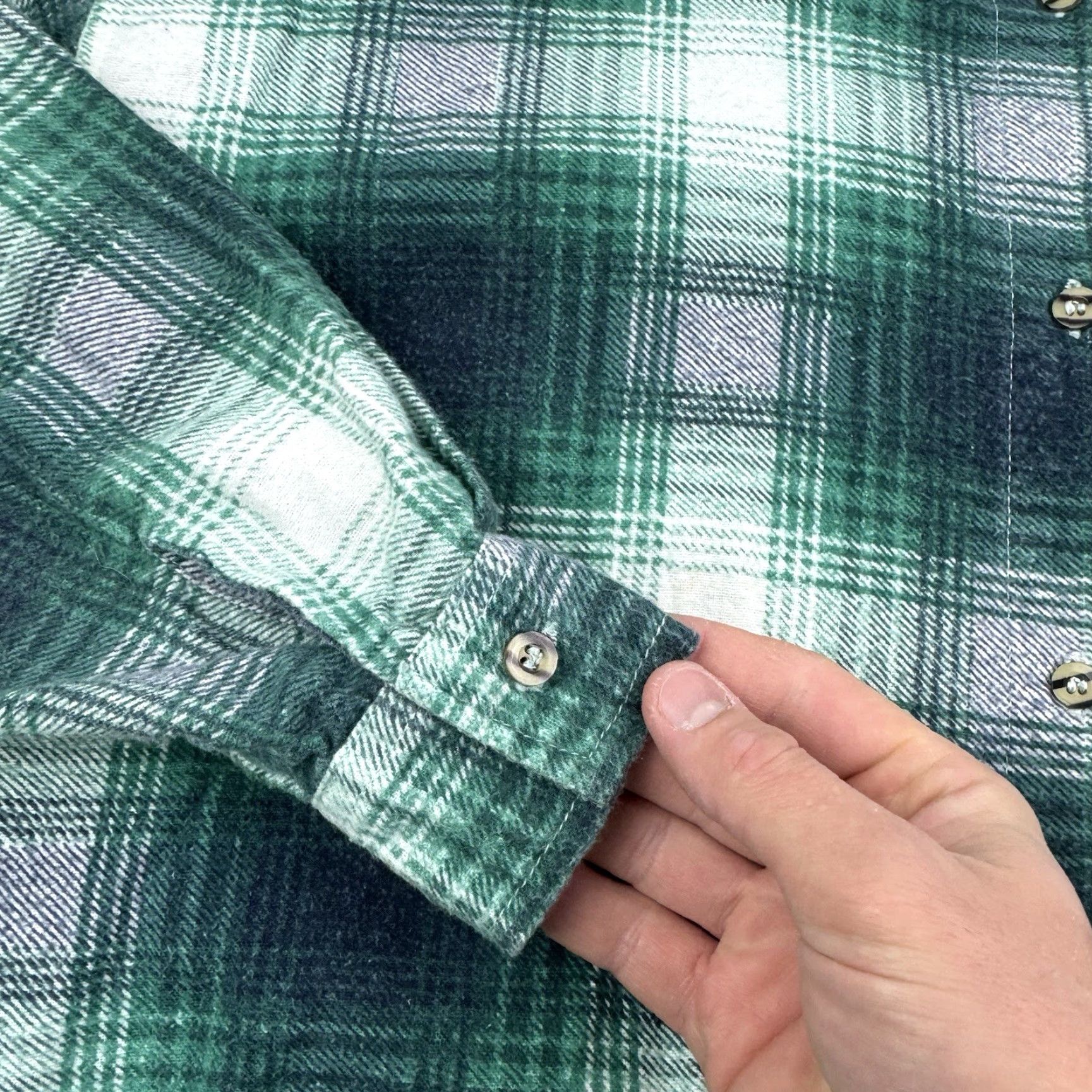 Vintage VINTAGE Kiss Club Collection Shirt Adult Large Green Plaid Flannel Y2K Outdoor Classic Womens Size L / US 10 / IT 46 - 4 Thumbnail