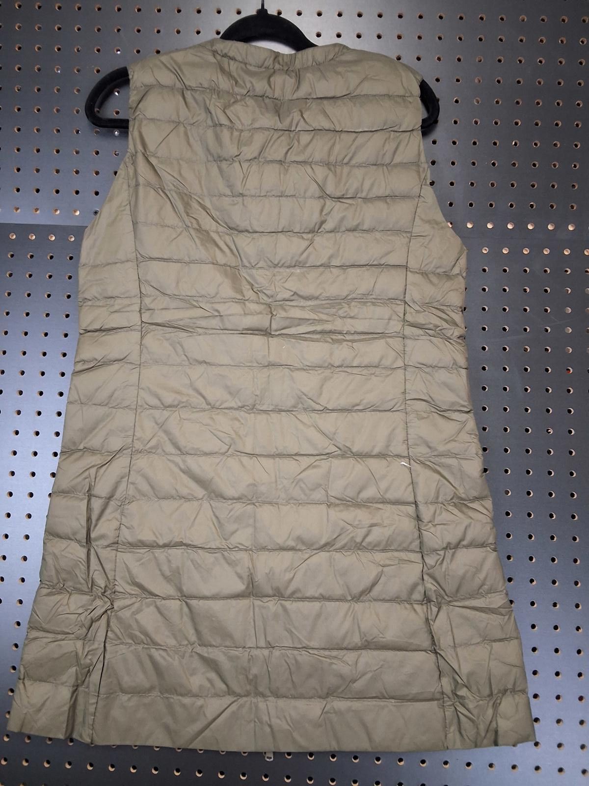 Other Chic & Cozy Women's Puffer Vest - New with Tags! Size M / US 6-8 / IT 42-44 - 2 Thumbnail