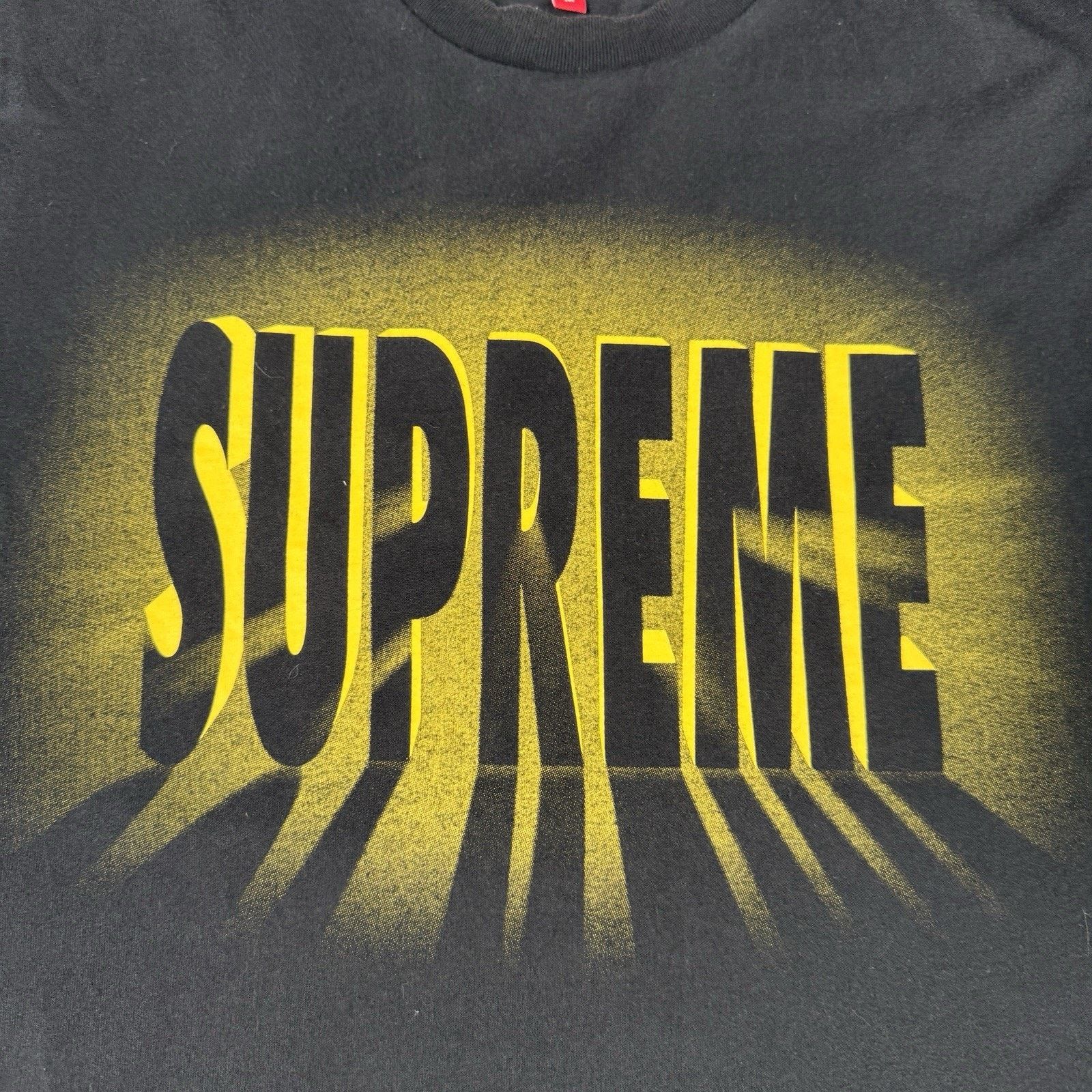 Supreme Supreme FW18 Black Light SS Top Tee Shirt Mens Size M Size US M / EU 48-50 / 2 - 9 Thumbnail