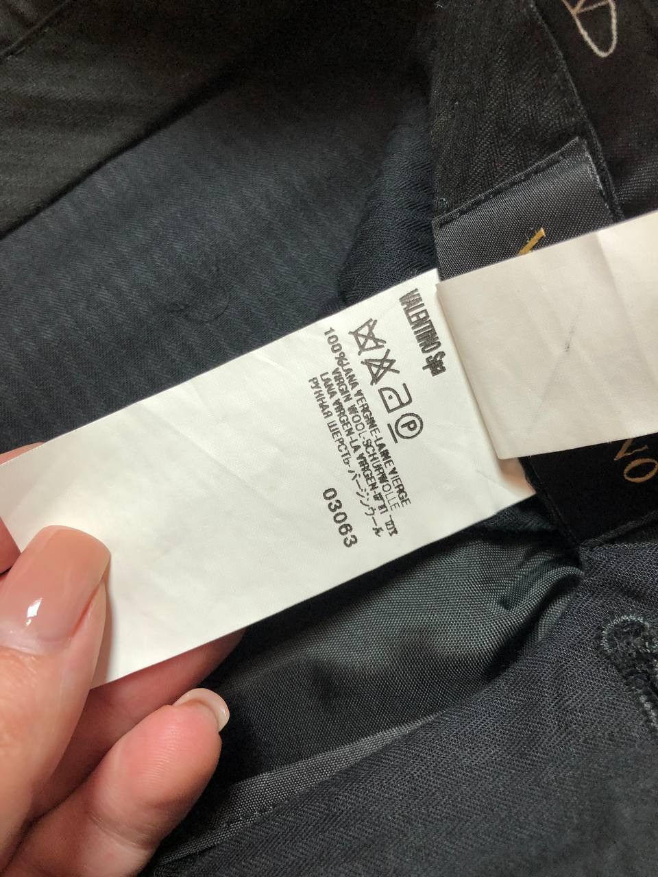 Valentino VALENTINO ROMA Men's Elegant LUXURY SUITS Size 40R - 7 Thumbnail