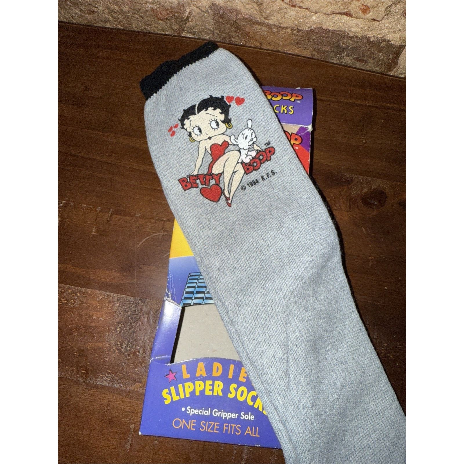 Equipment Vintage 1994 Betty Boop Slipper Socks OSFA New In Box USA Size ONE SIZE - 6 Thumbnail