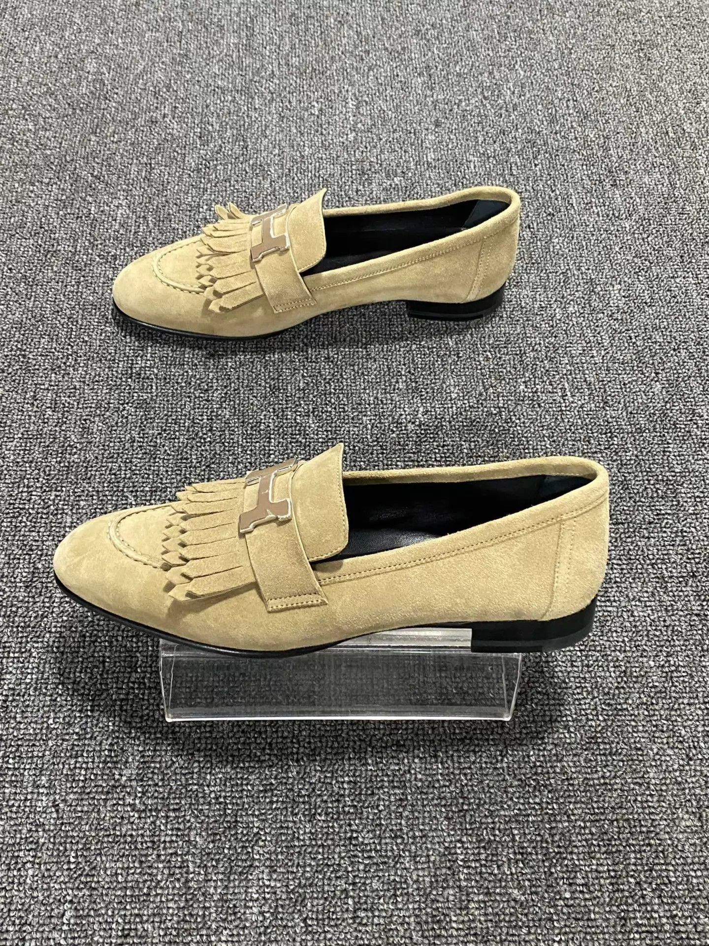 Hermes HERMES Suede Silver-tone Tassel Skate Shoes 35.5 Size US 4.5 / IT 34.5 - 3 Thumbnail
