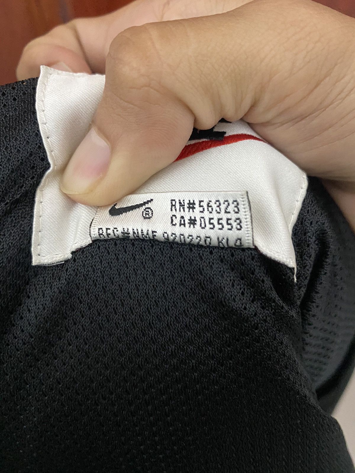 Nike Rare Nike Center Logo Swoosh Puffer Jacket Size US XL / EU 56 / 4 - 14 Thumbnail