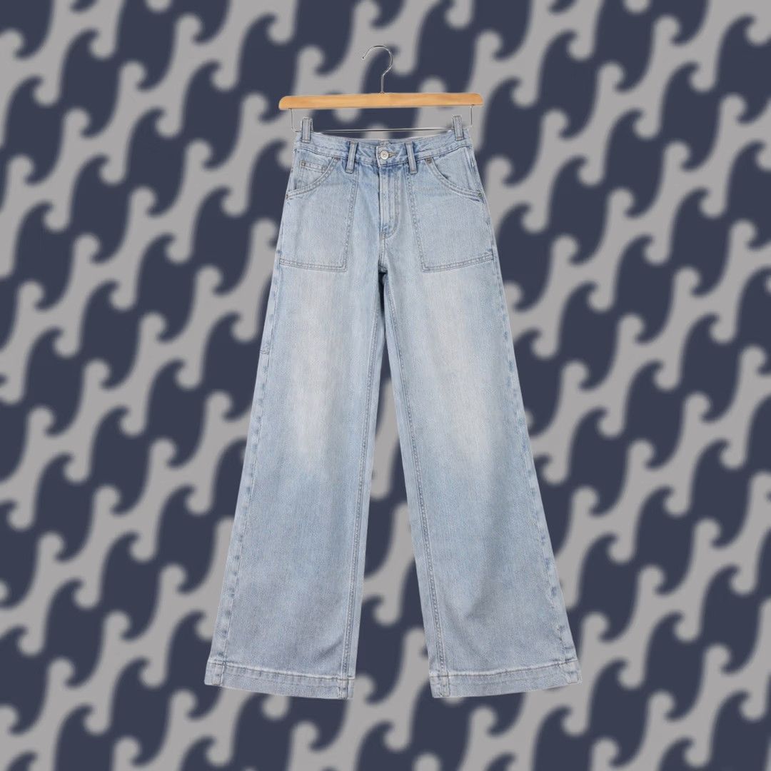 American Eagle Outfitters American Eagle Outfitters Women’s Jeans Wide-Leg Light Wash High Rise Stretch Denim 2 XS? Size 42" / US 20 - 1 Thumbnail