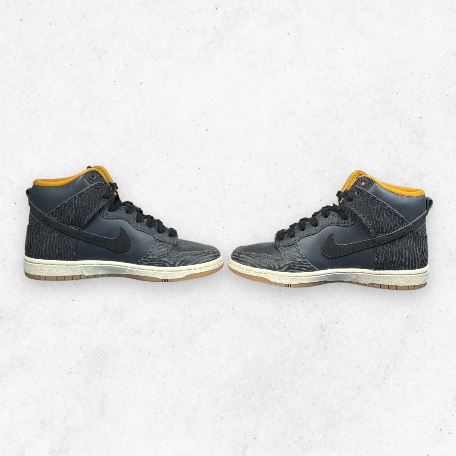 Nike Nike Dunk High Skinny Tiger Print Black Gold Sz 6 Size US 6 / IT 36 - 6 Thumbnail