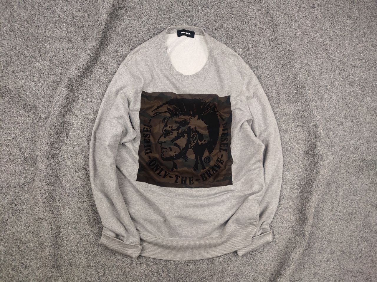 Diesel Diesel Classic Logo Camo Gray Crew Chek Sweatshirt Y2K Style Size US XL / EU 56 / 4 - 1 Thumbnail