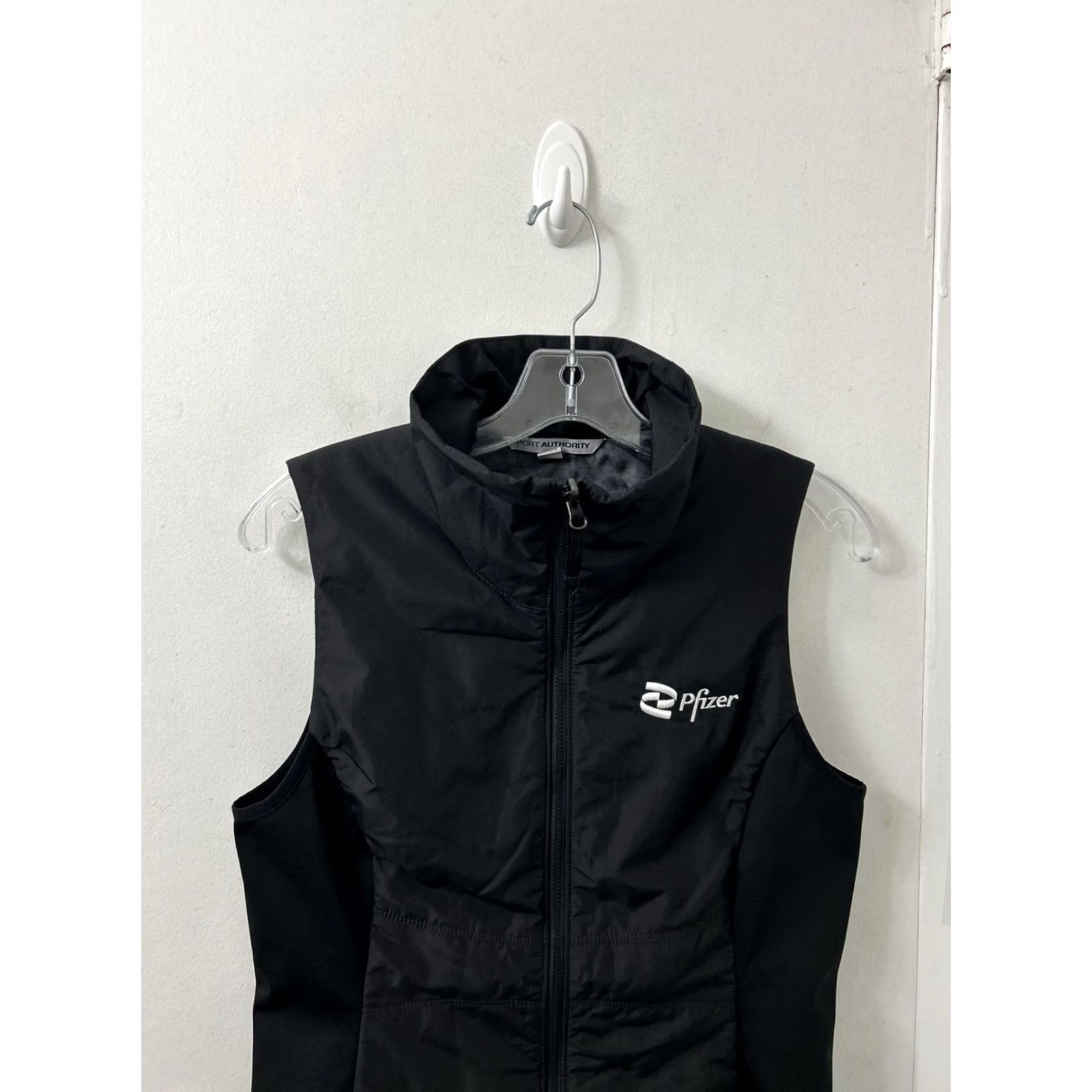 Port Authority Port Authority Vest Womens Small Black Pfizer Full Zip Corporate Work Jacket Vest Size S / US 4 / IT 40 - 2 Thumbnail