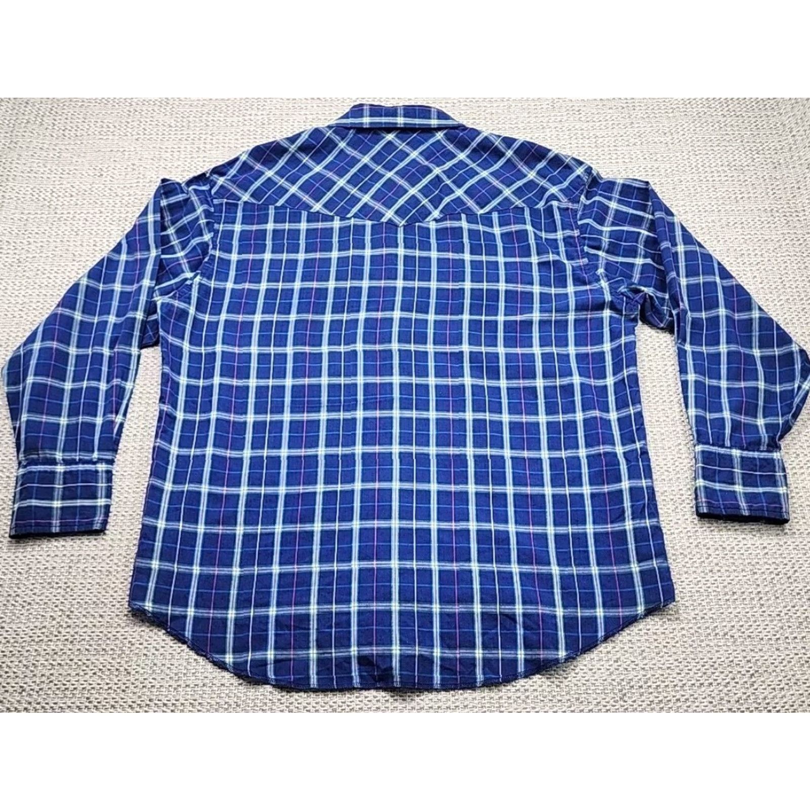 Wrangler VINTAGE Wrangler Pearl Snap Shirt X Long Tails Blue Plaid Mens Regular Fit 17 x 35 Shirt Size US XL / EU 56 / 4 - 6 Thumbnail