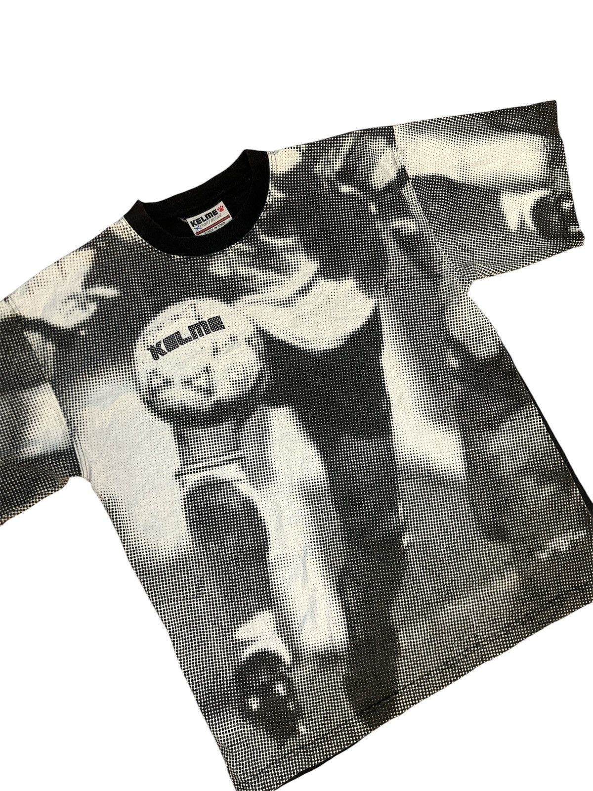 Beauty Beast 💥RARE💥Vintage Kelme Street Soccer Halftone All Over Print Size US M / EU 48-50 / 2 - 2 Thumbnail