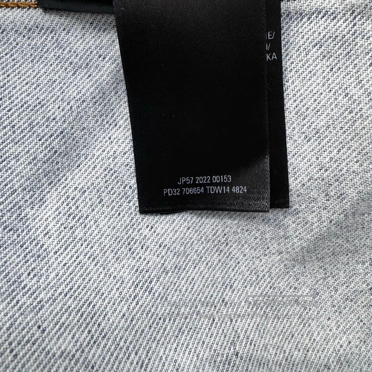 Balenciaga balenciaga twisted sleeve denim jacket. Size US S / EU 44-46 / 1 - 6 Thumbnail